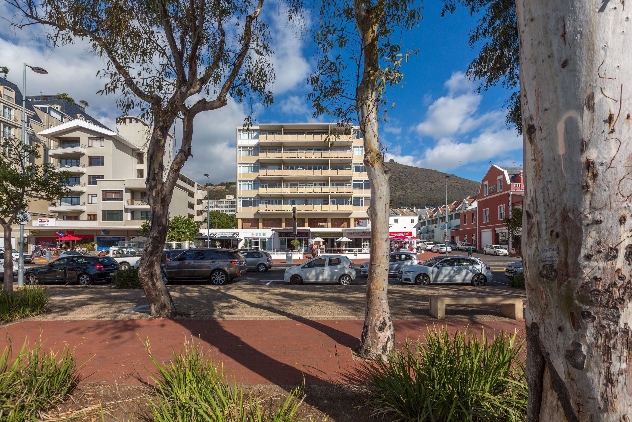 2 Bedroom Apartment For Sale Green Point (Cape Town) AS1542868