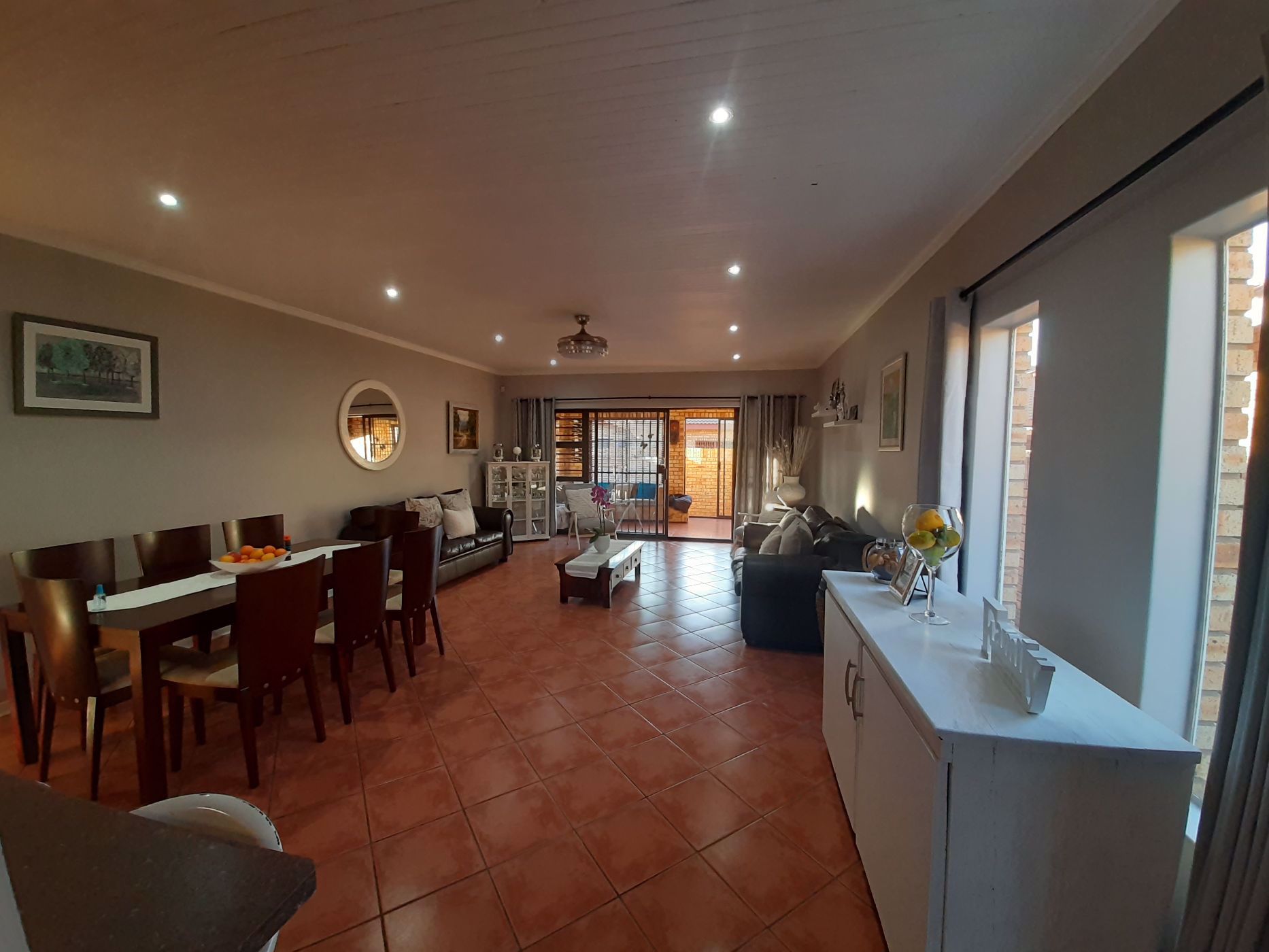 3 Bedroom House For Sale Hillcrest (Kimberley) 1KJ1586774 Pam