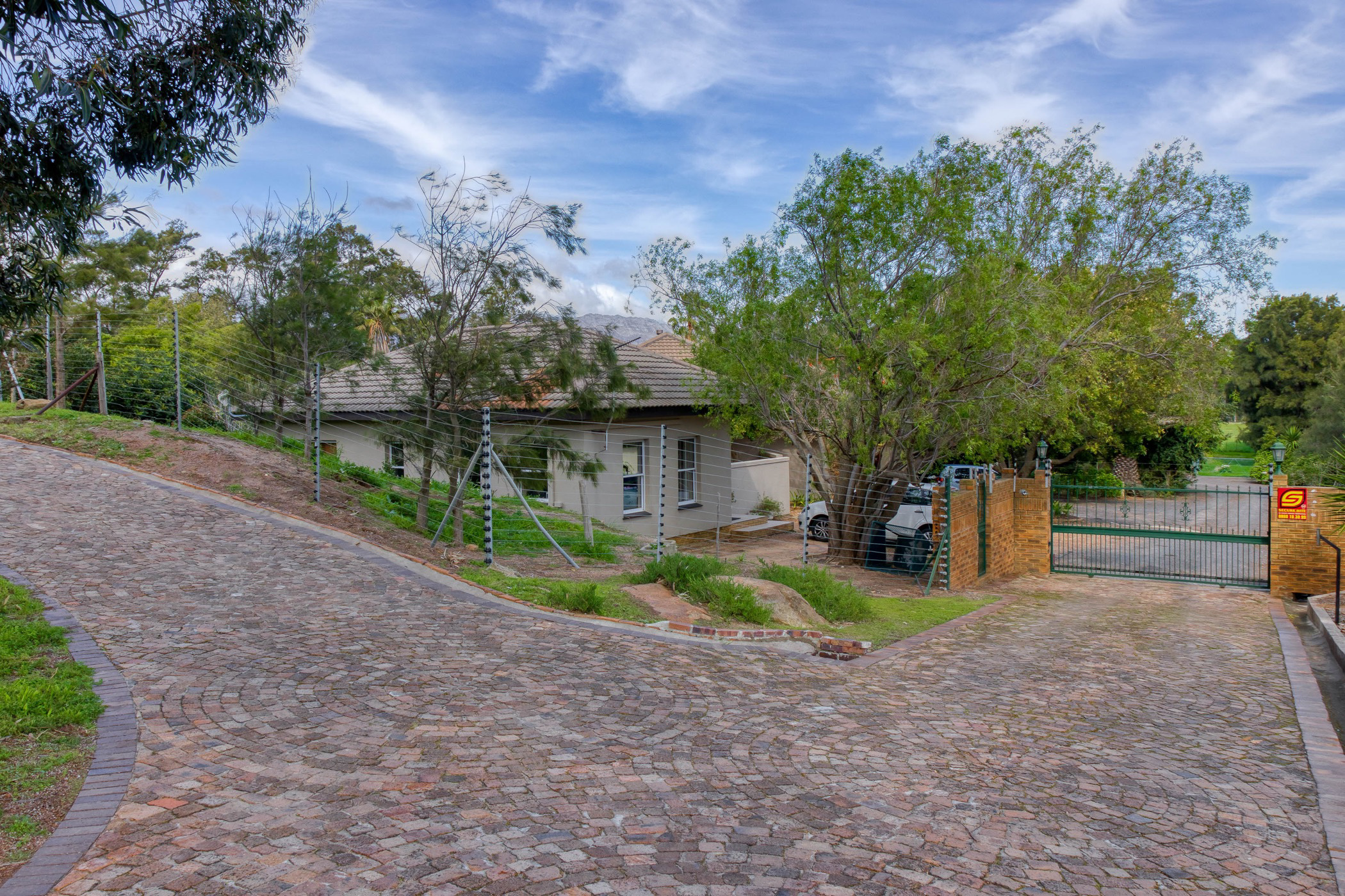 4.2 hectare Lifestyle Property For Sale Somerset West ST1547229