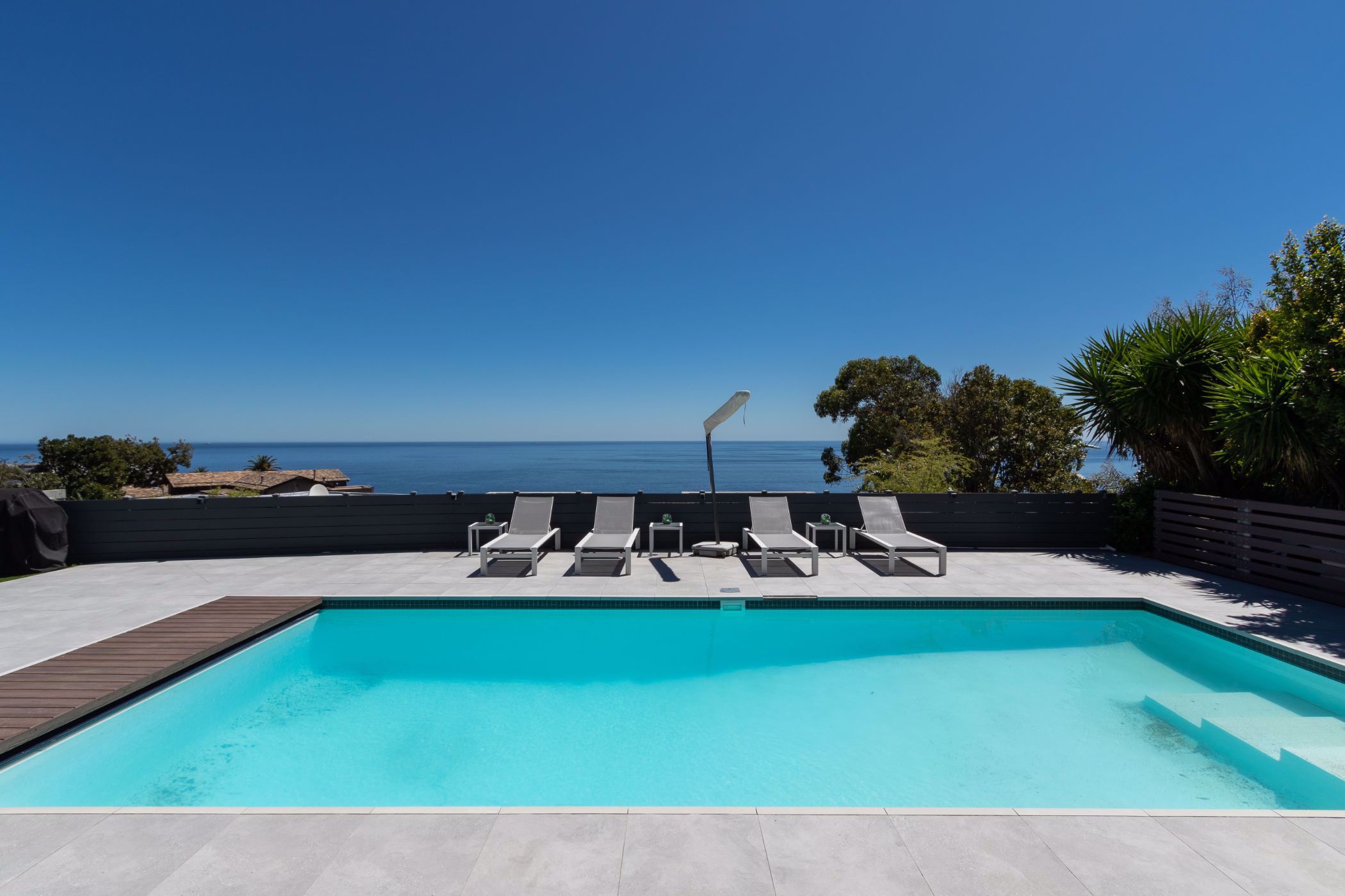 8 Bedroom House For Sale Bantry Bay AS1547313 Pam Golding Properties