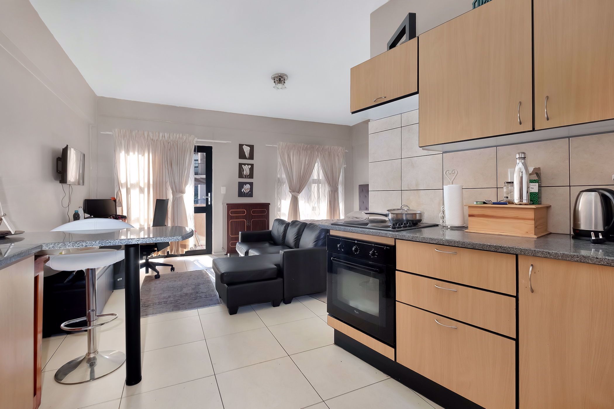 Bachelor Apartment For Sale Auckland Park RAN1548981 Pam Golding