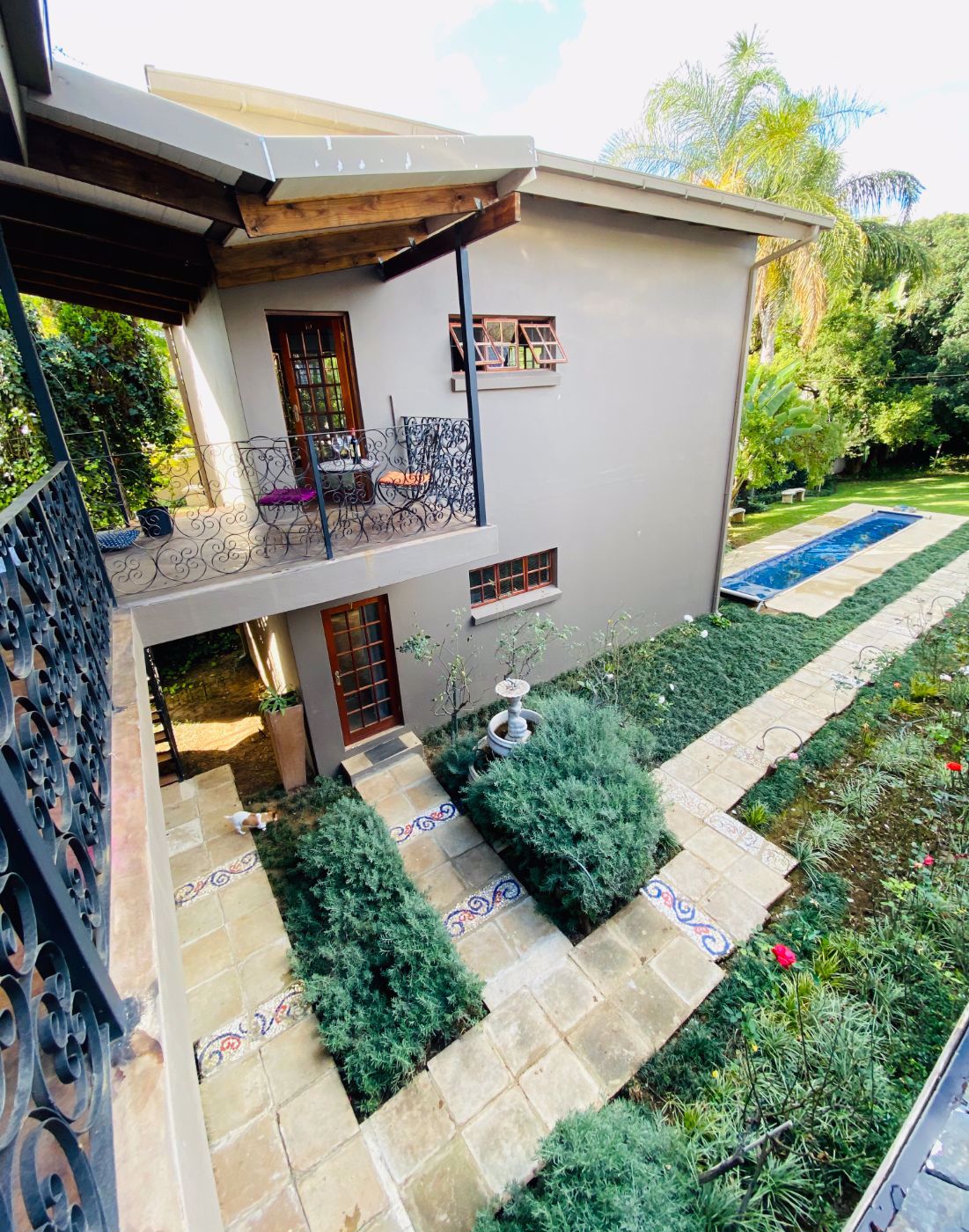 11 guest room guesthouse for sale in Brooklyn (Pretoria East)