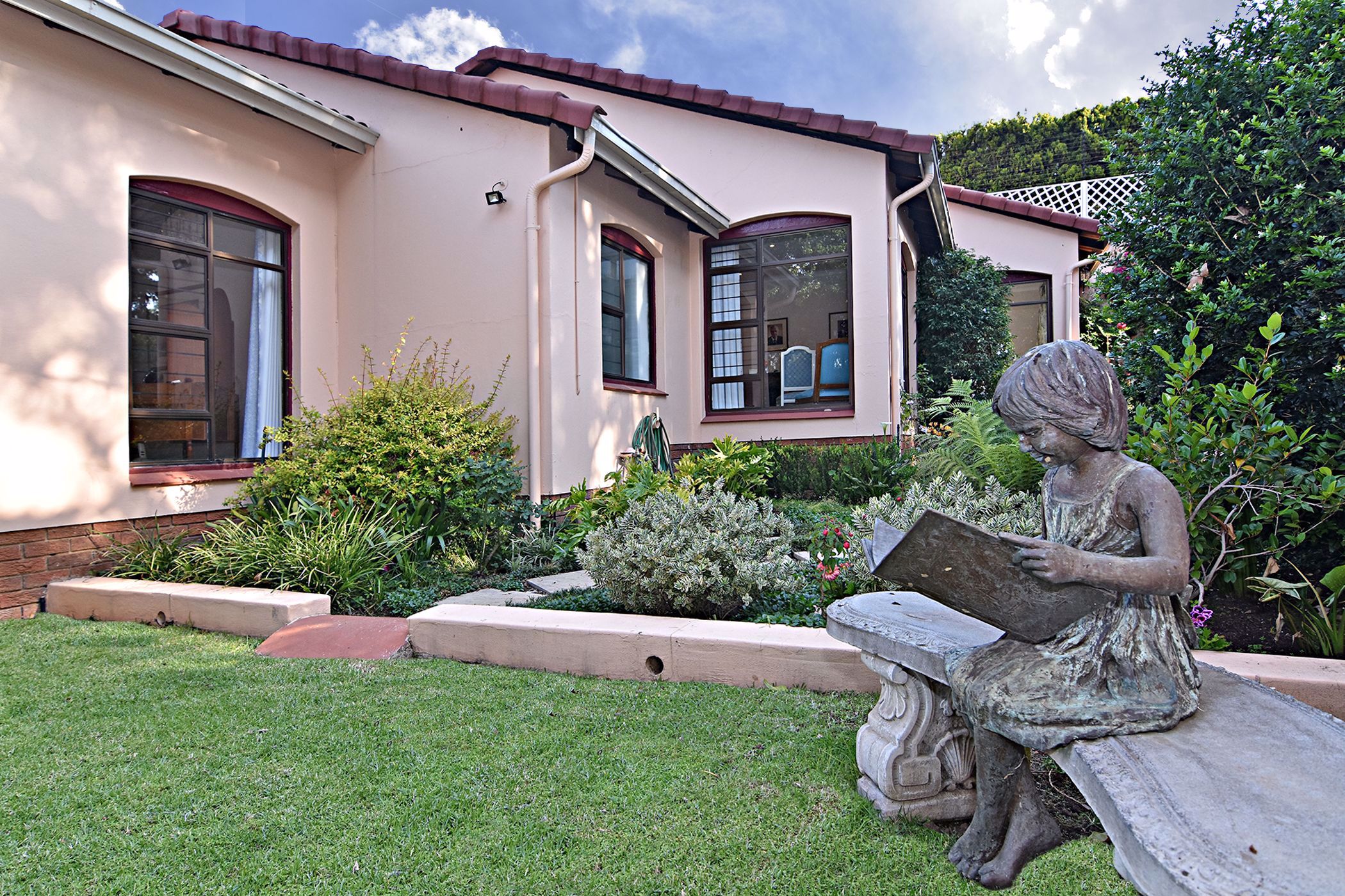 3 Bedroom Cluster House For Sale Hyde Park (Sandton) HP1549575