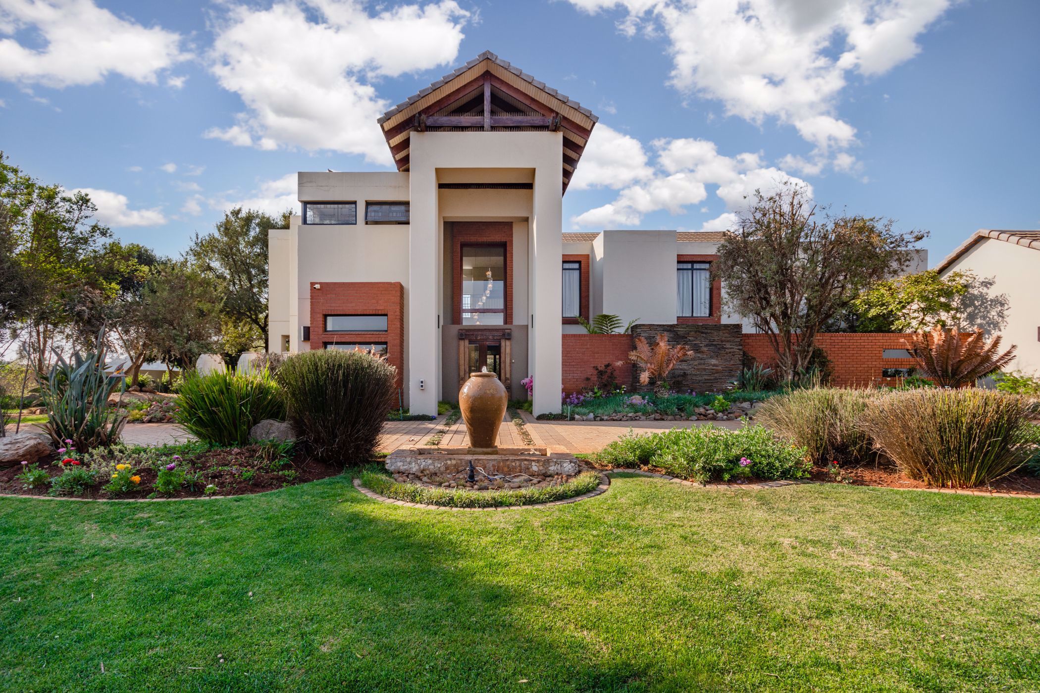 5 Bedroom House For Sale Serengeti Golf Estate EN1548511 Pam