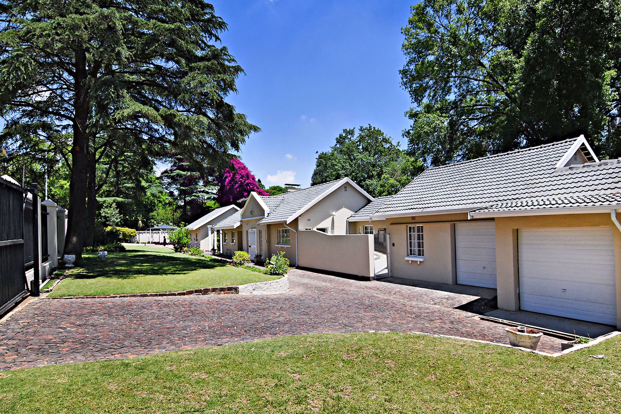4 Bedroom House For Sale Bryanston HP1564879 Pam Golding Properties
