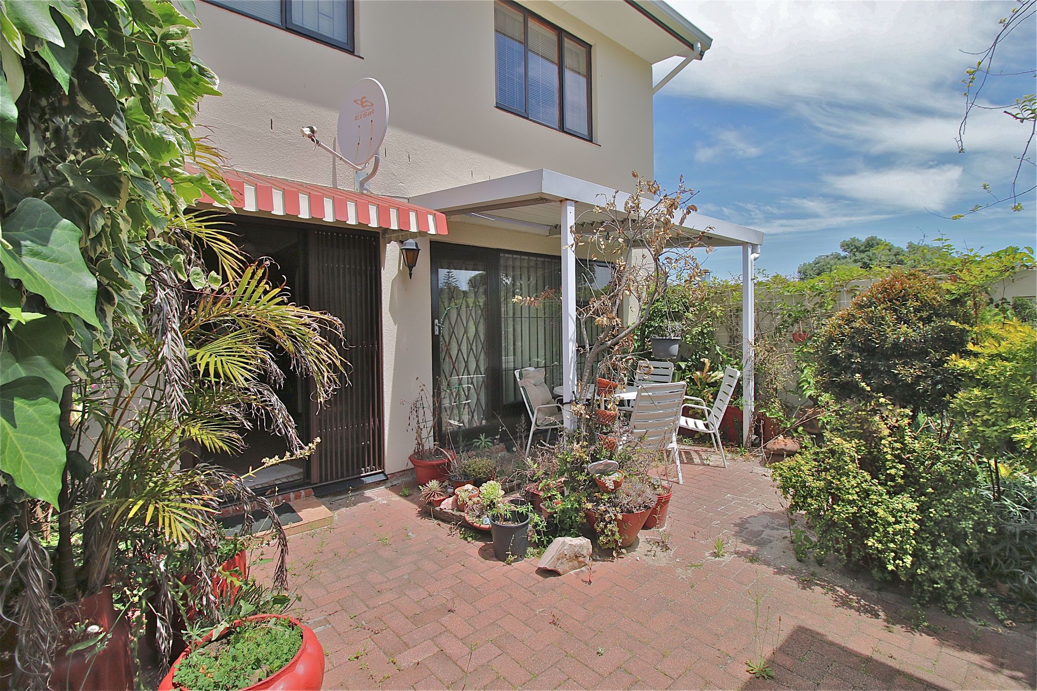 3 bedroom apartment for sale in Panorama (Parow)