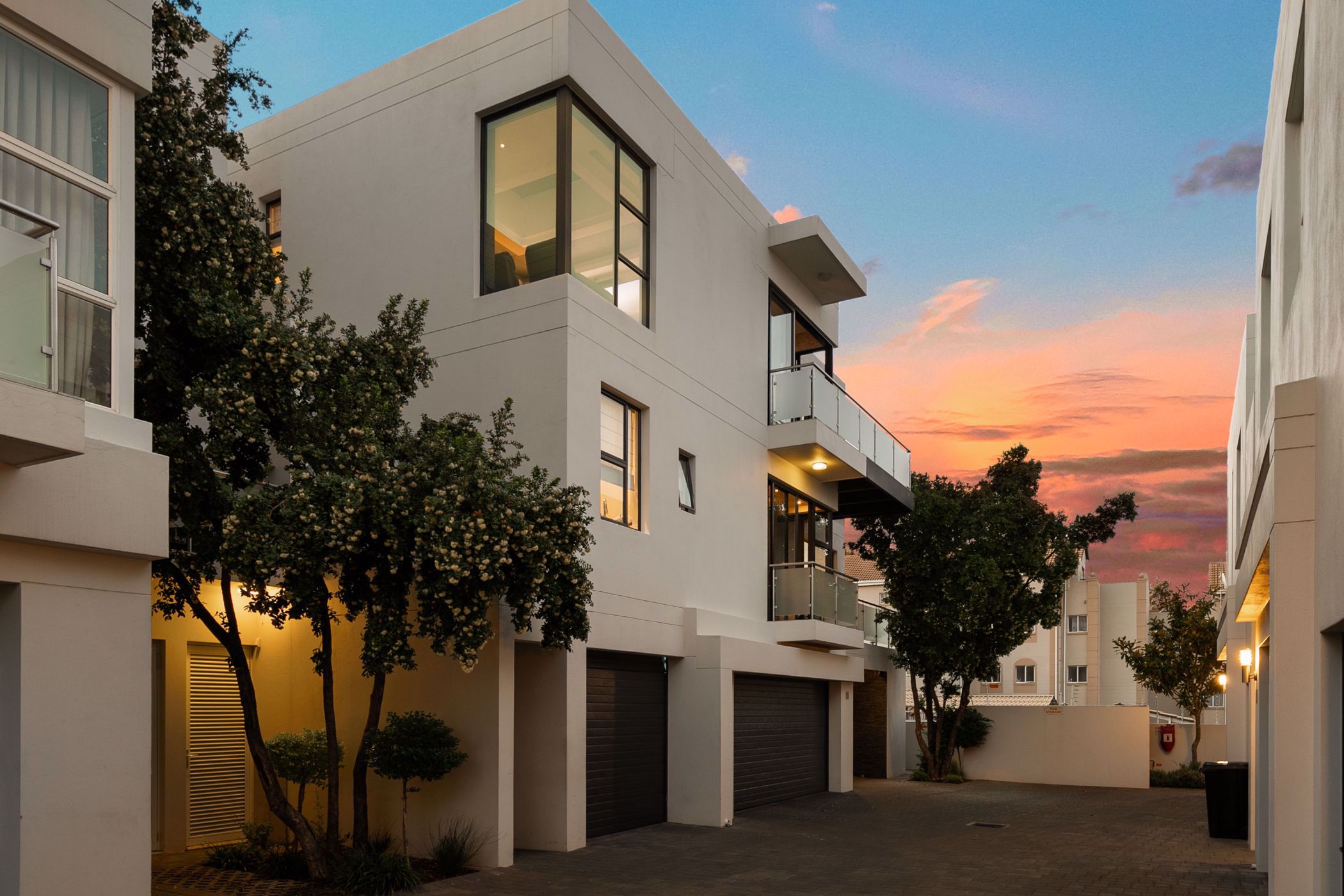 3 Bedroom Cluster House For Sale Morningside (Sandton) HP1550279
