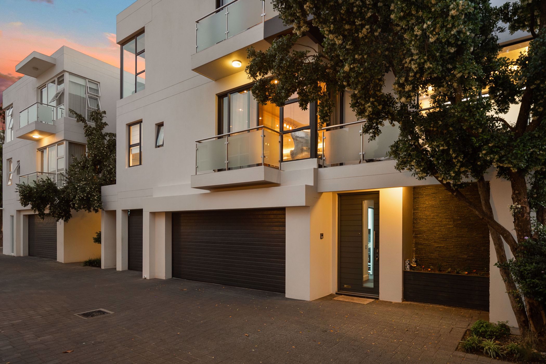 3 Bedroom Cluster House For Sale Morningside (Sandton) HP1550279