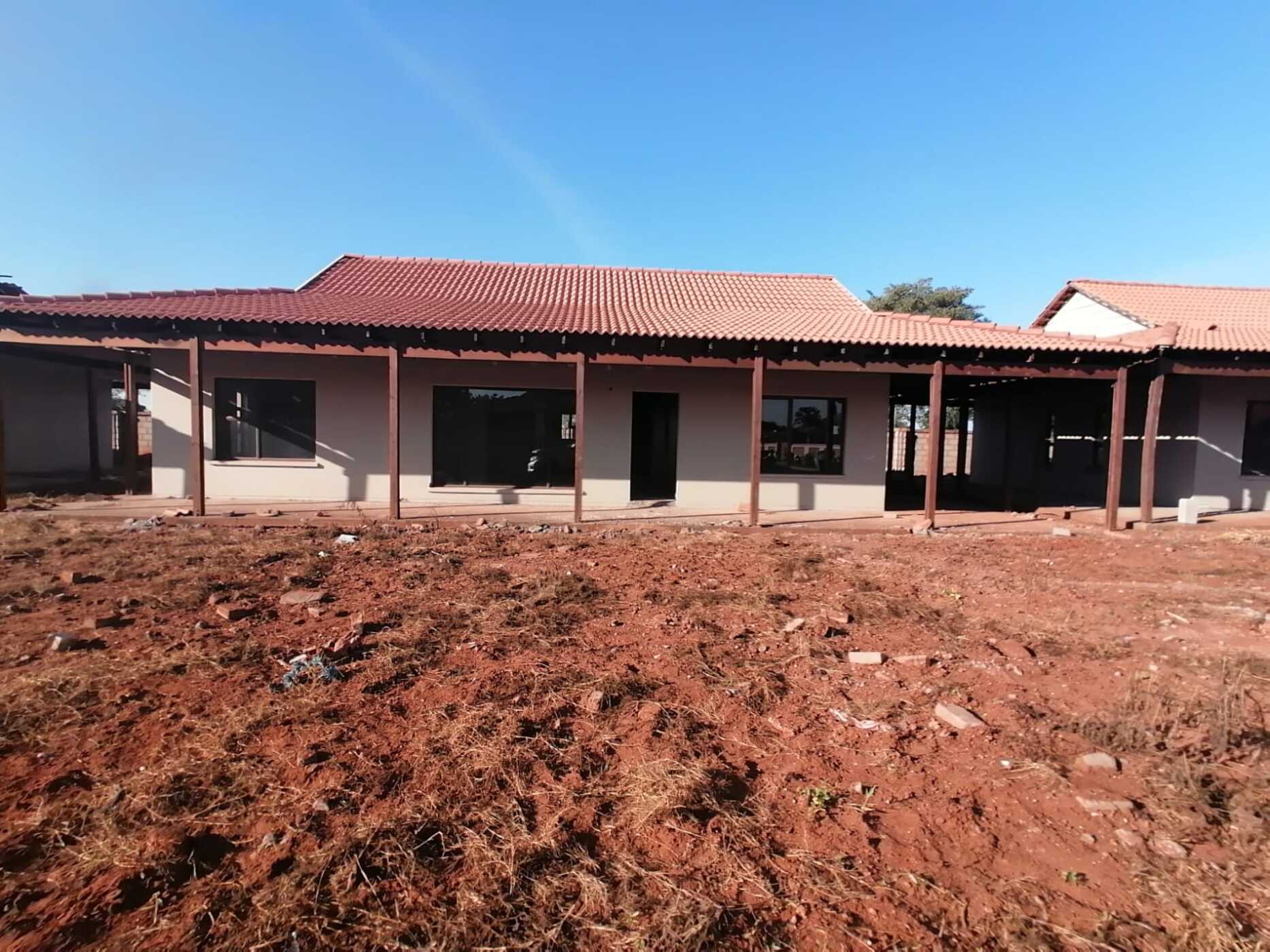 3 Bedroom Security Complex Home For Sale Matola (Mozambique