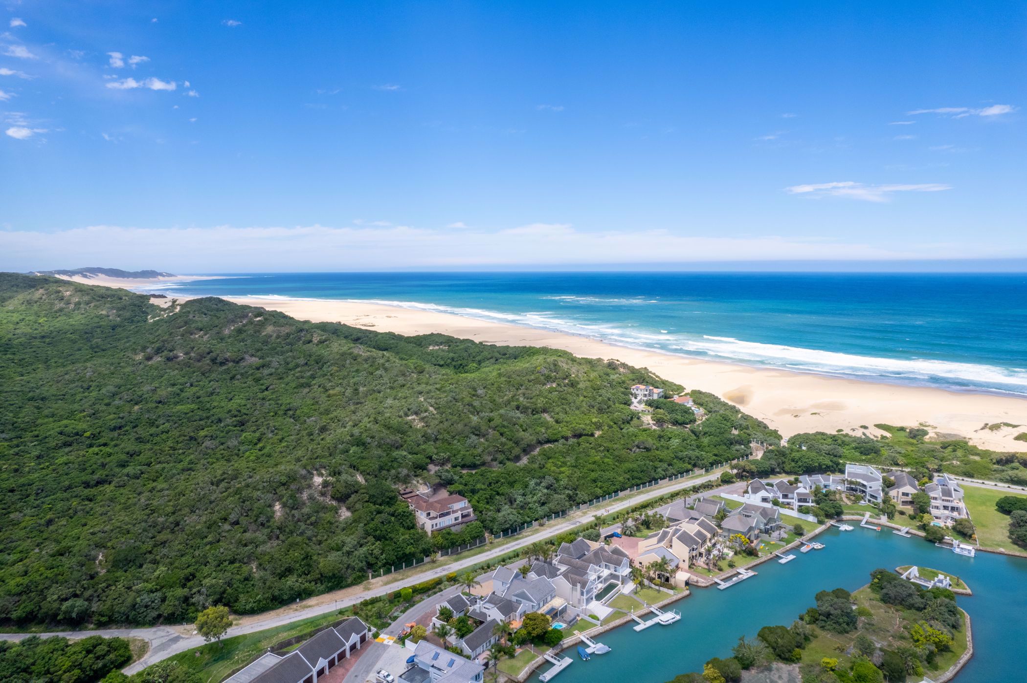 1193 m&sup2; residential vacant land for sale in East Bank