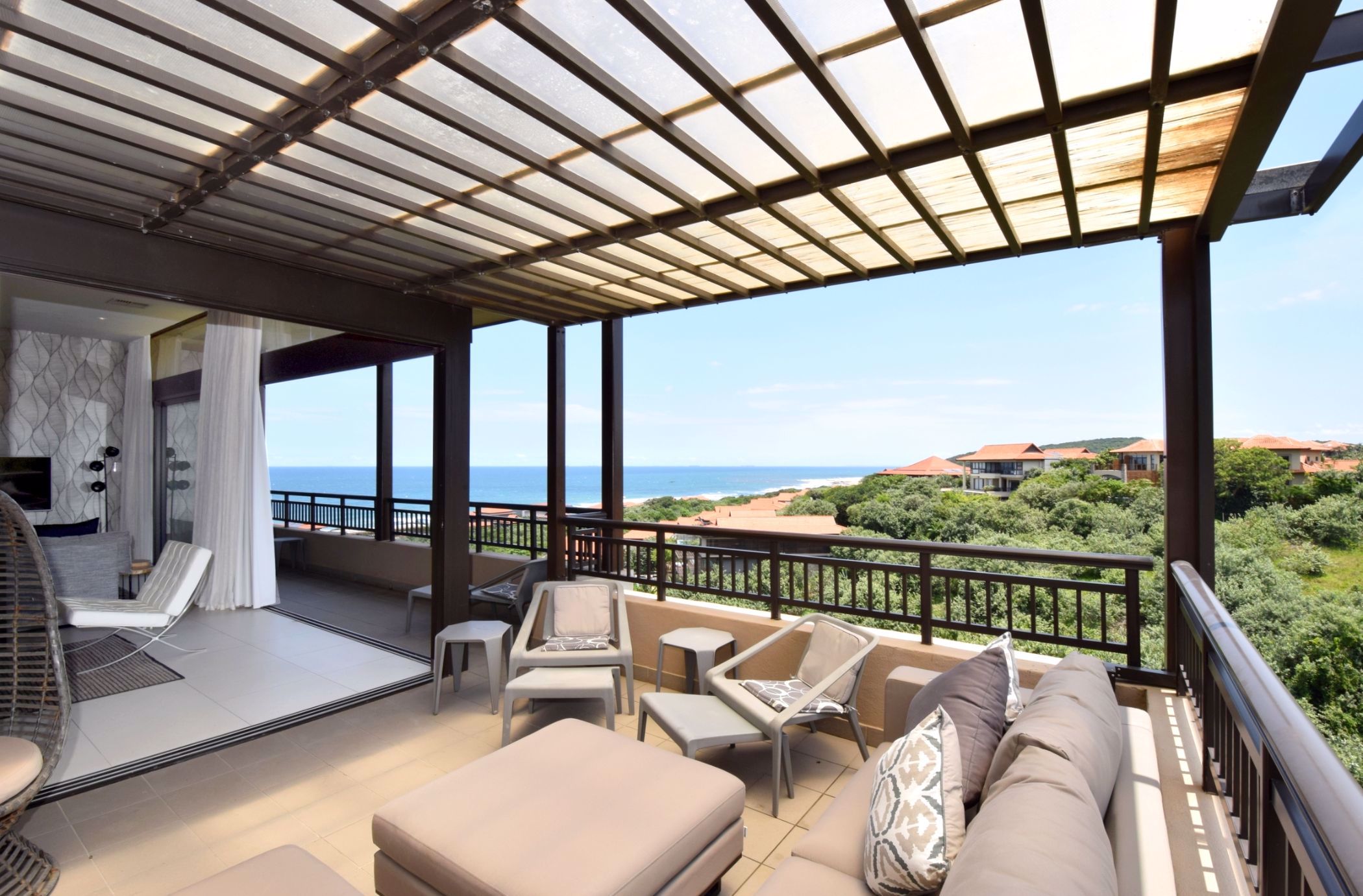 3 bedroom penthouse apartment for sale in Zimbali Estate