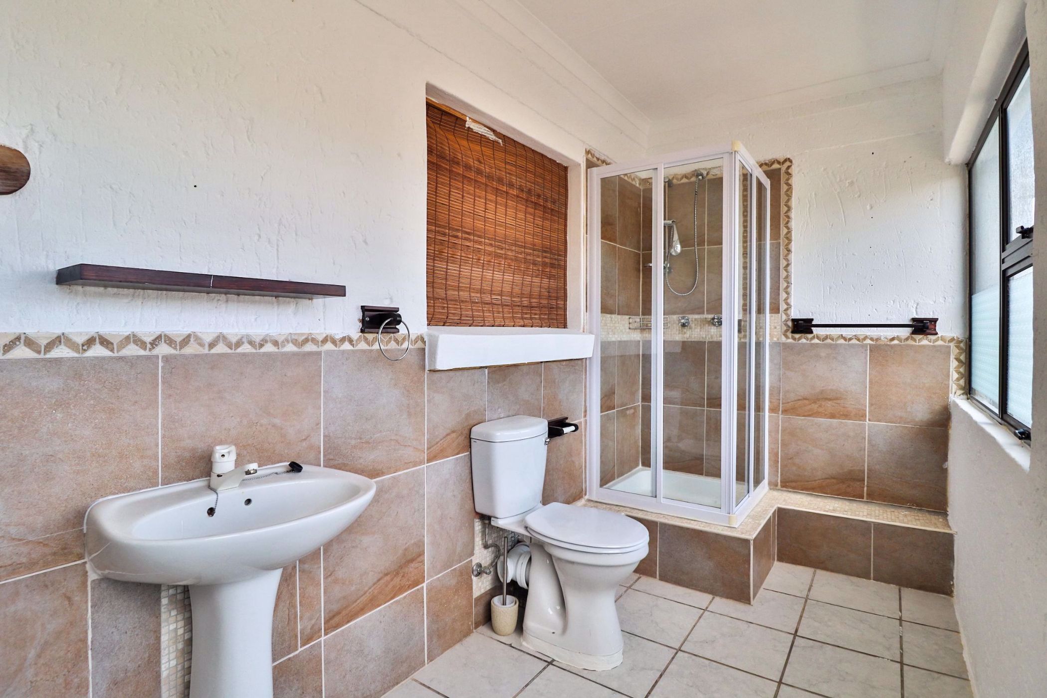 5 Bedroom House For Sale Paradise Beach (Jeffreys Bay) 1JF1554810