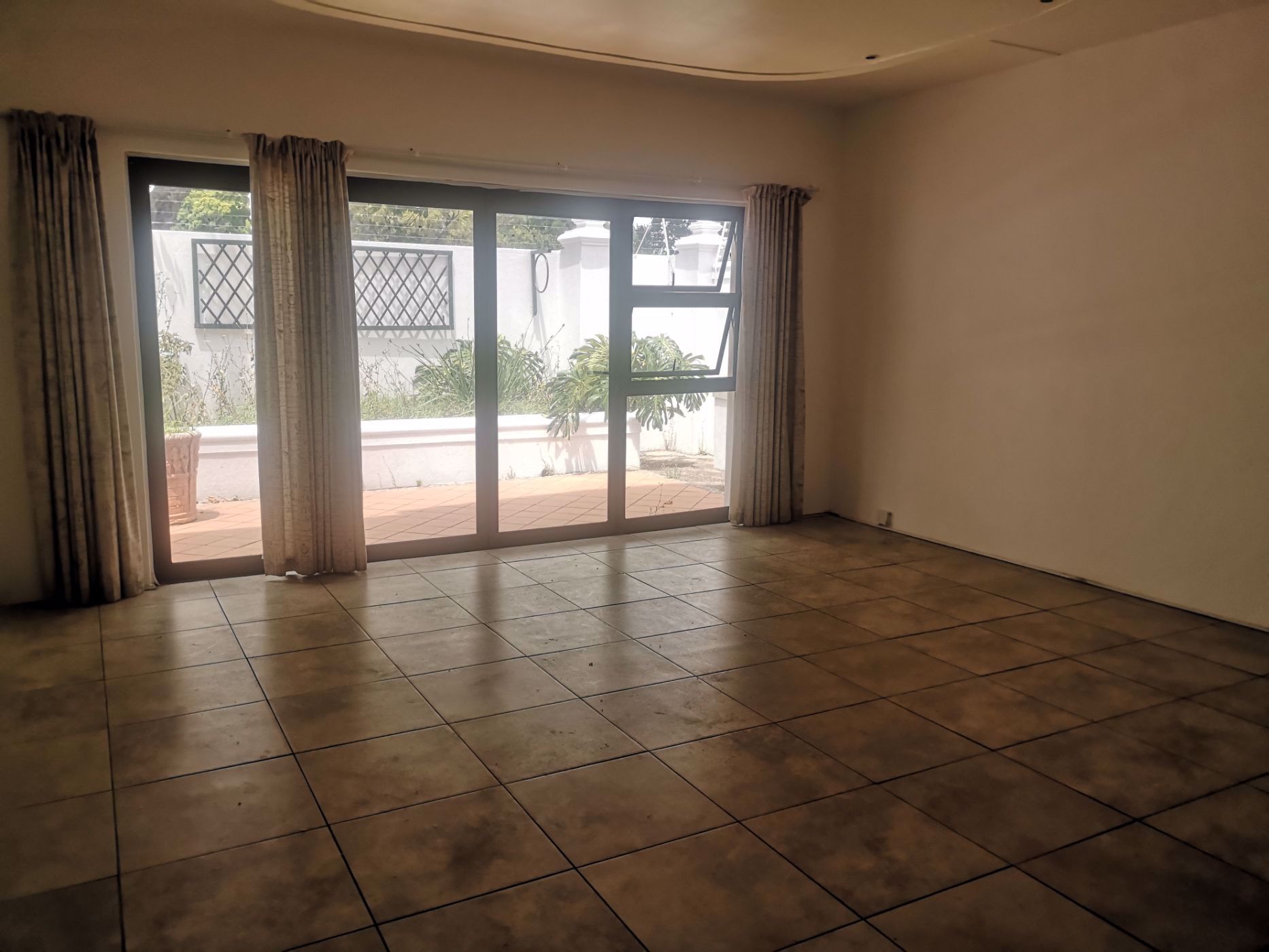 5 bedroom townhouse to rent in Kenilworth (Cape Town)