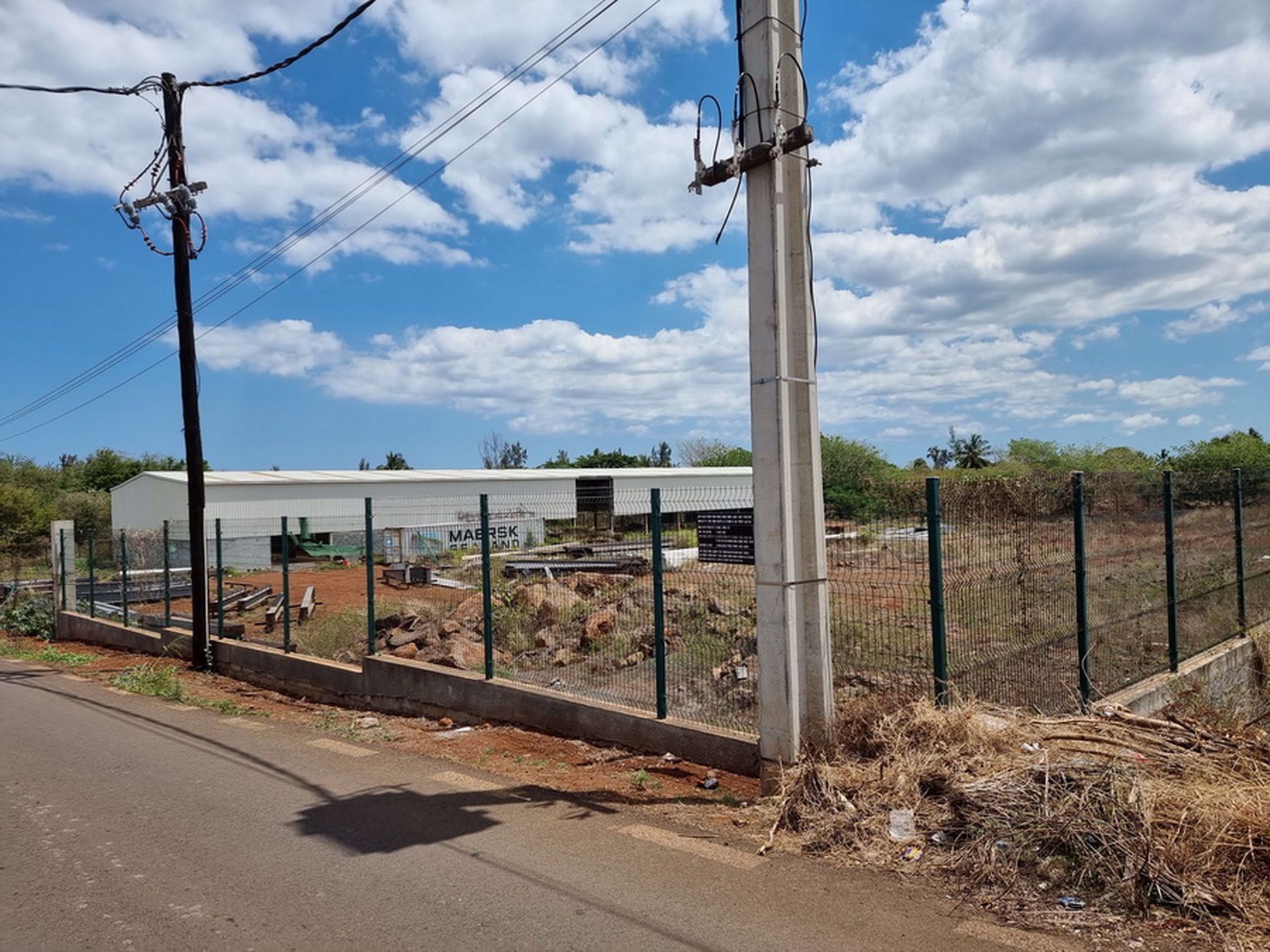 4709 m&sup2; commercial industrial property for sale in Pointe aux Sables (Mauritius)