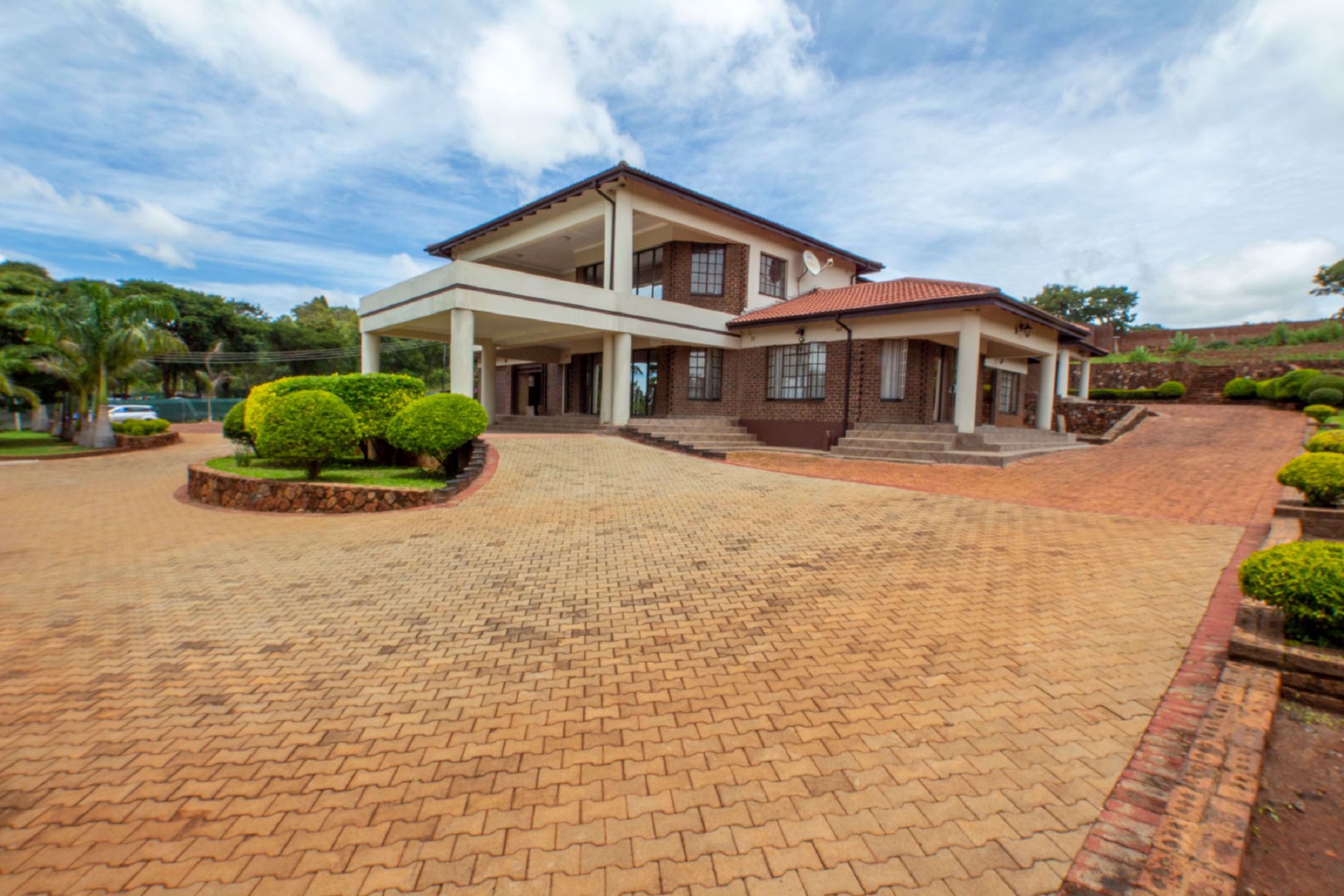 5 Bedroom House For Sale Harare North Zimbabwe 3ZB1558457 Pam 