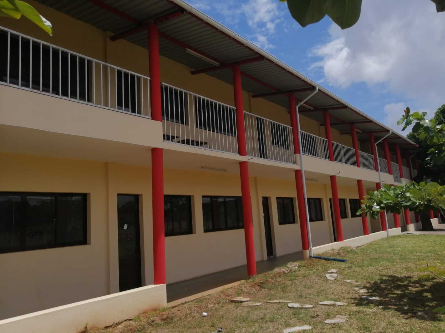 Commercial business to rent in Matola (Mozambique)