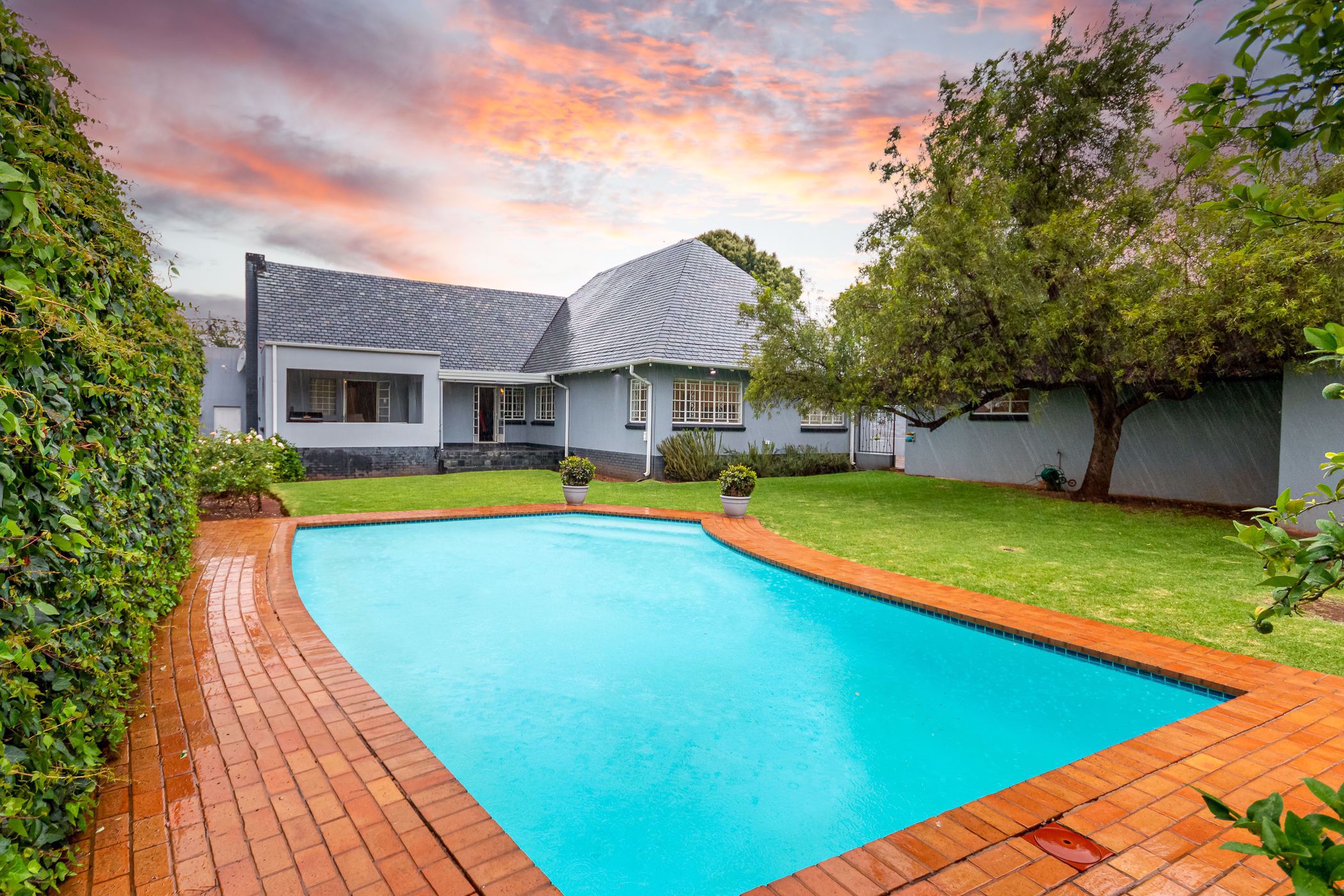 4 bedroom house for sale in Greenside (Johannesburg)