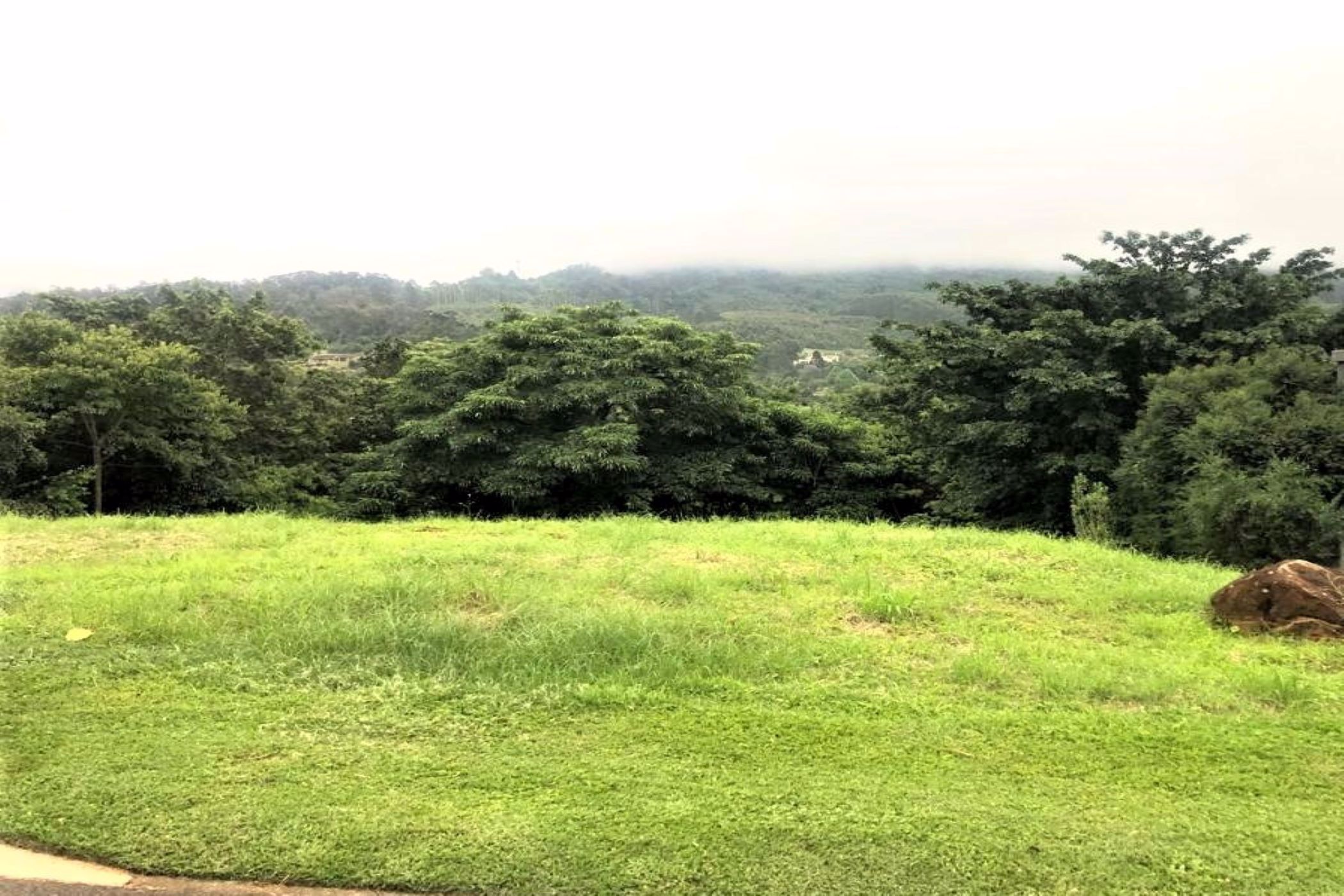 1033 m&sup2; residential vacant land for sale in Victoria Country Club Estate