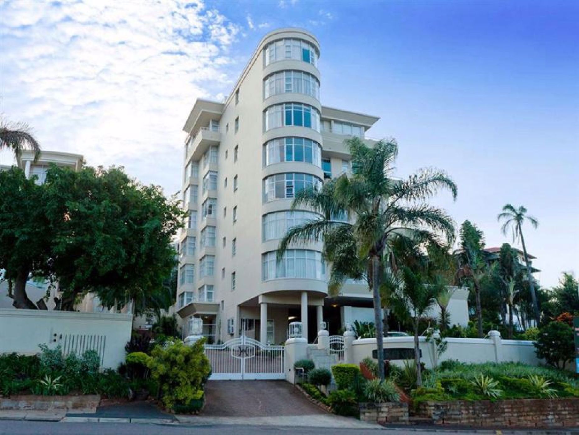 4 Bedroom Penthouse Apartment For Sale Morningside (Durban