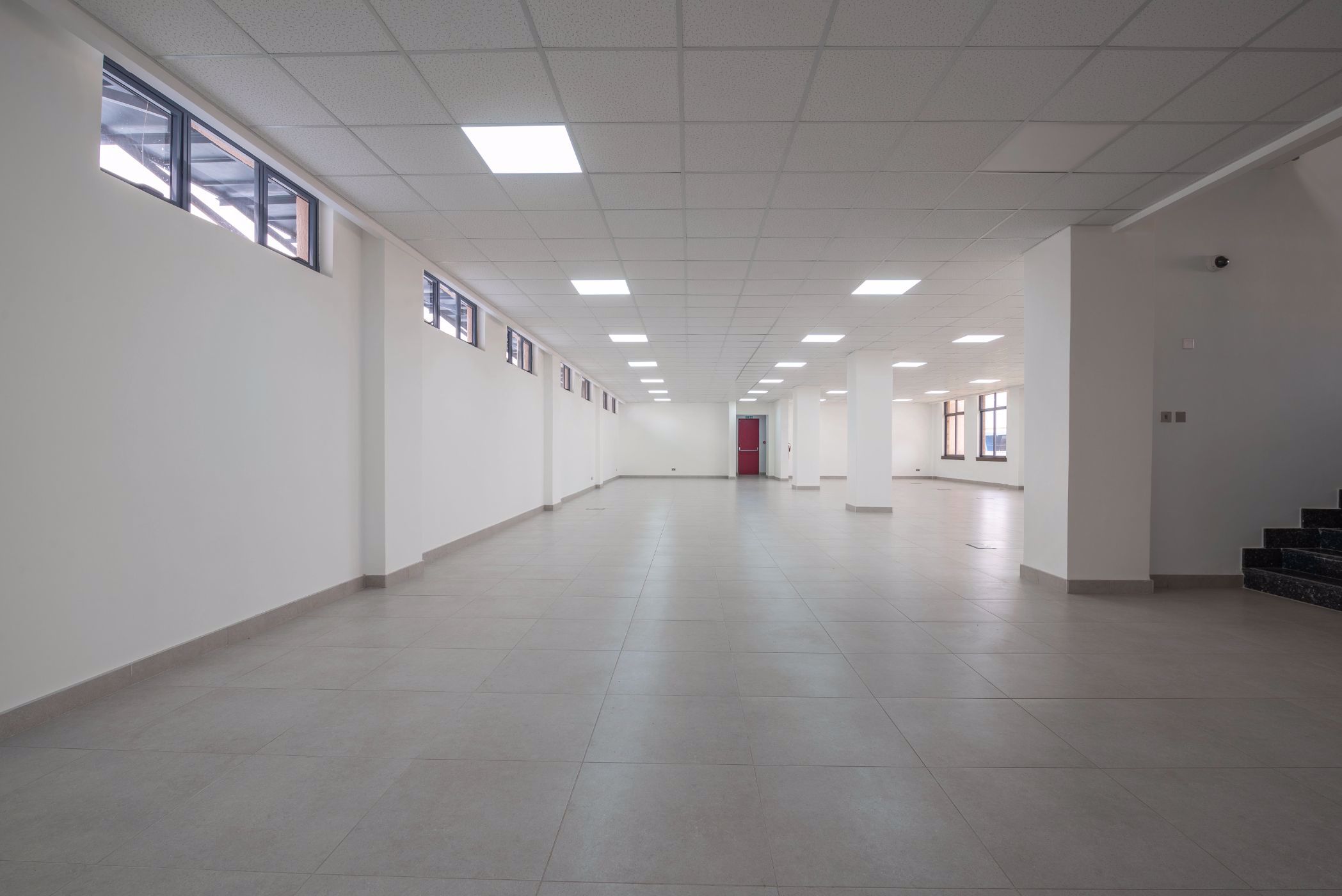 580 m&sup2; commercial office to rent in Thika Road (Kenya)