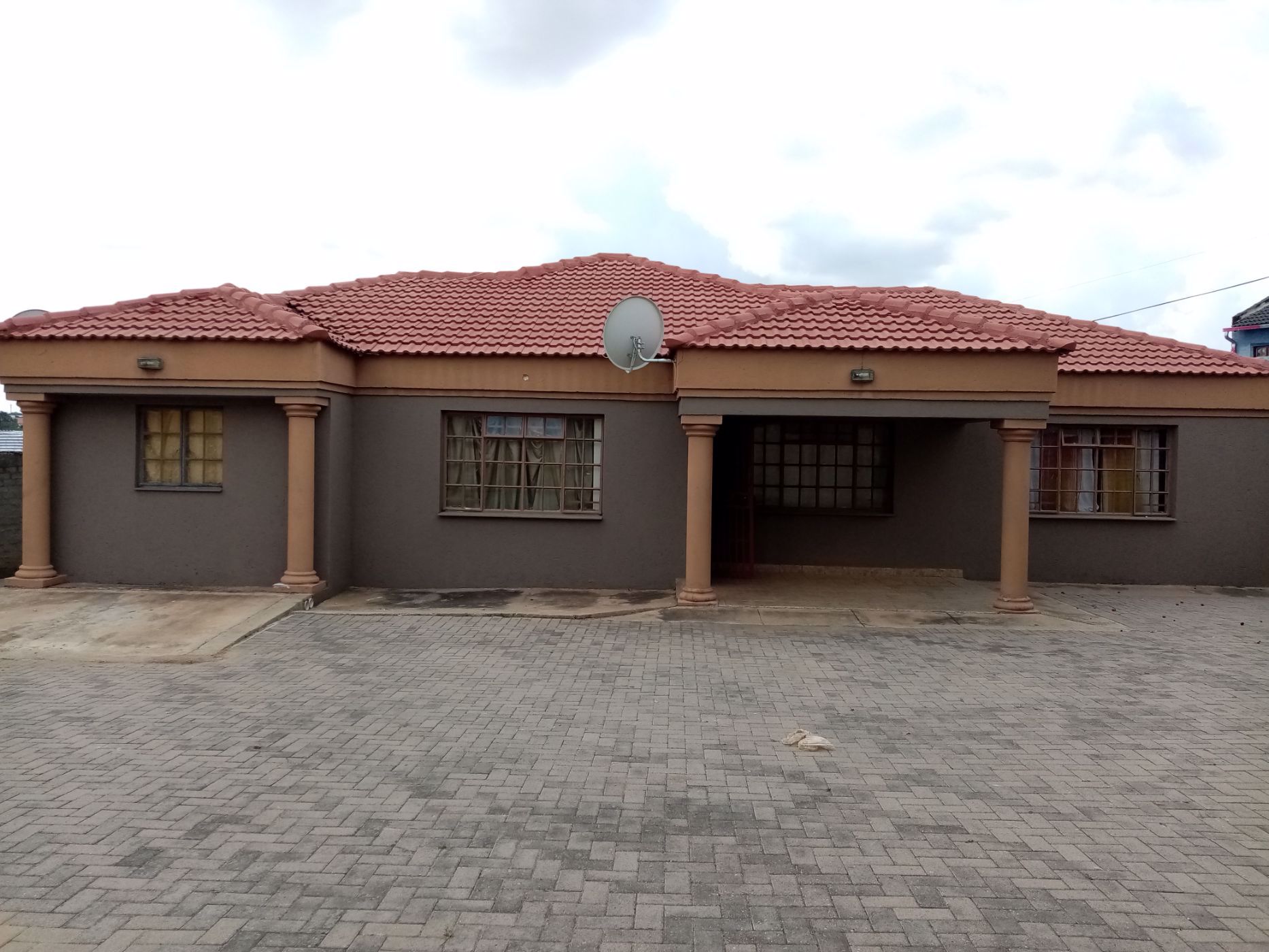 3 bedroom house for sale in Ivy Park