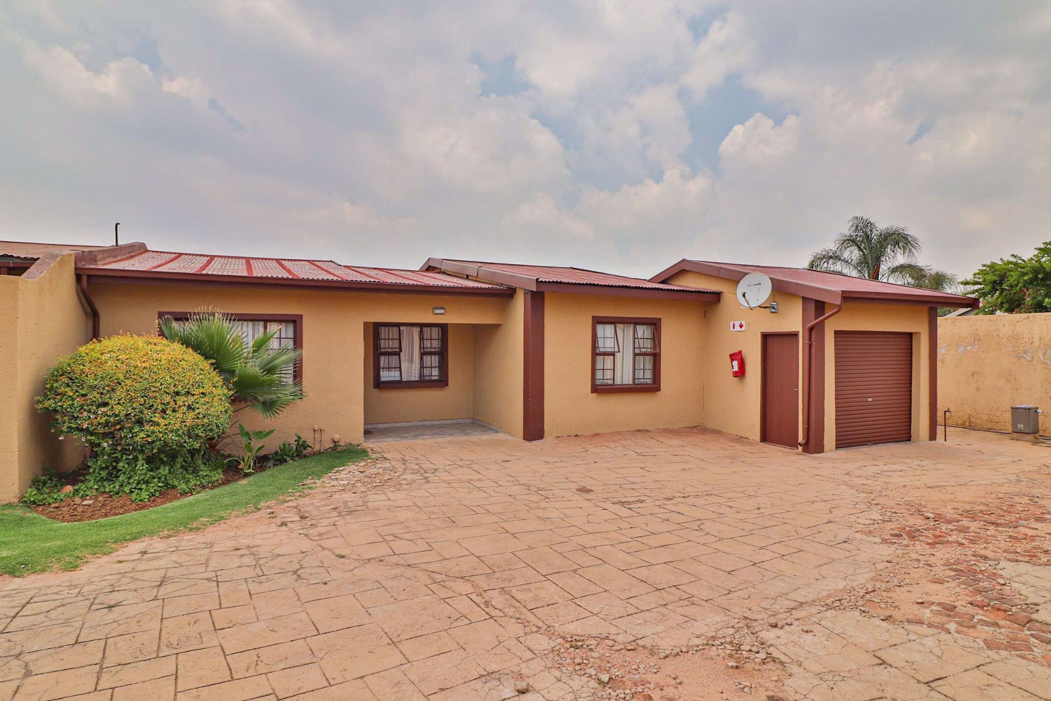 3 Bedroom Townhouse For Sale Liefde en Vrede 1GV1561266 Pam