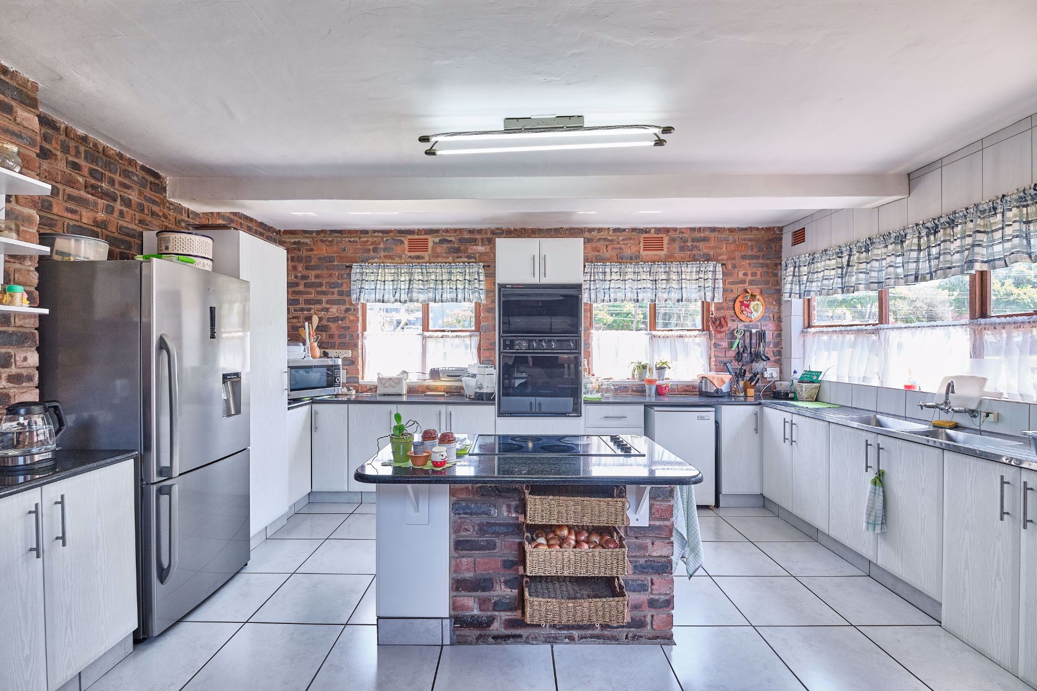 6 Bedroom House For Sale Warner Beach 1WB1601568 Pam Golding