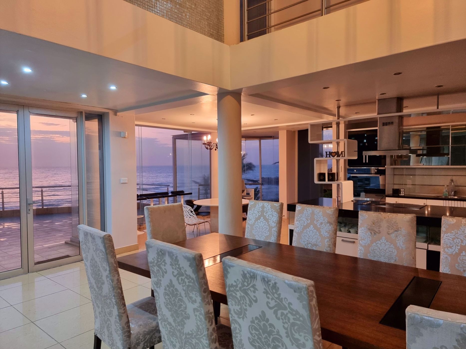 5 Bedroom Multistorey House For Sale Tinley Manor 1BD1561545 Pam