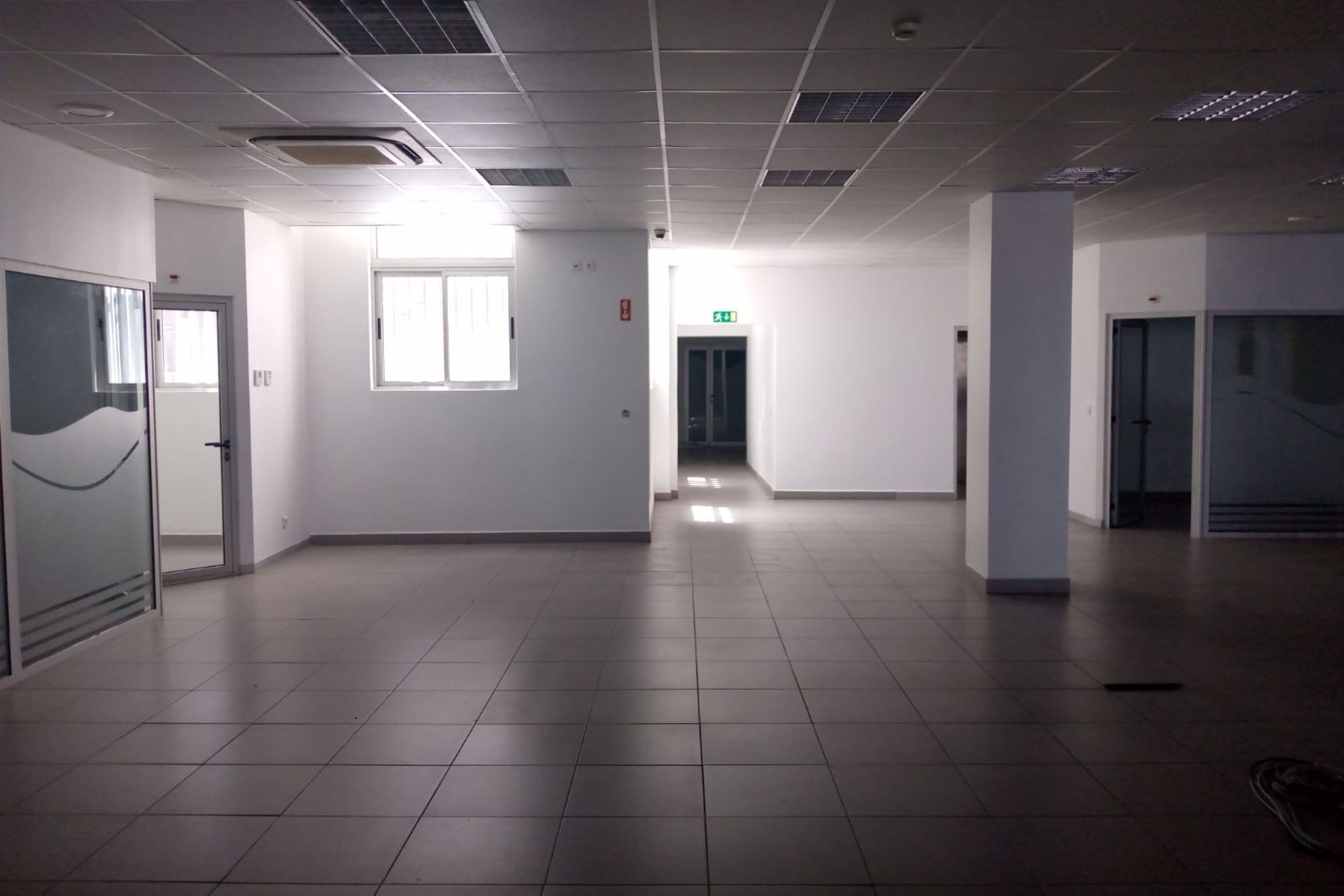 1000 m&sup2; commercial office to rent in Maputo  (Mozambique)