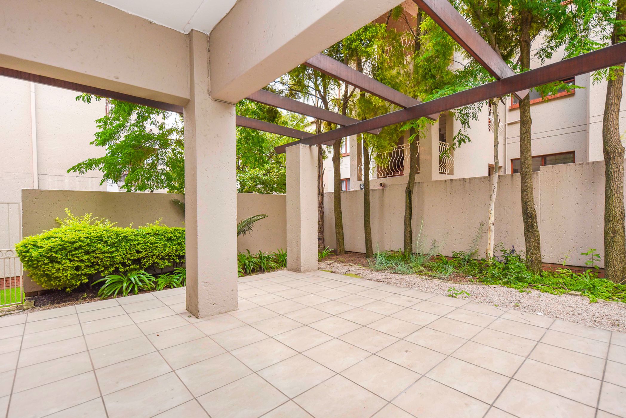 2 Bedroom Apartment For Sale Sunninghill FW1565183 Pam Golding