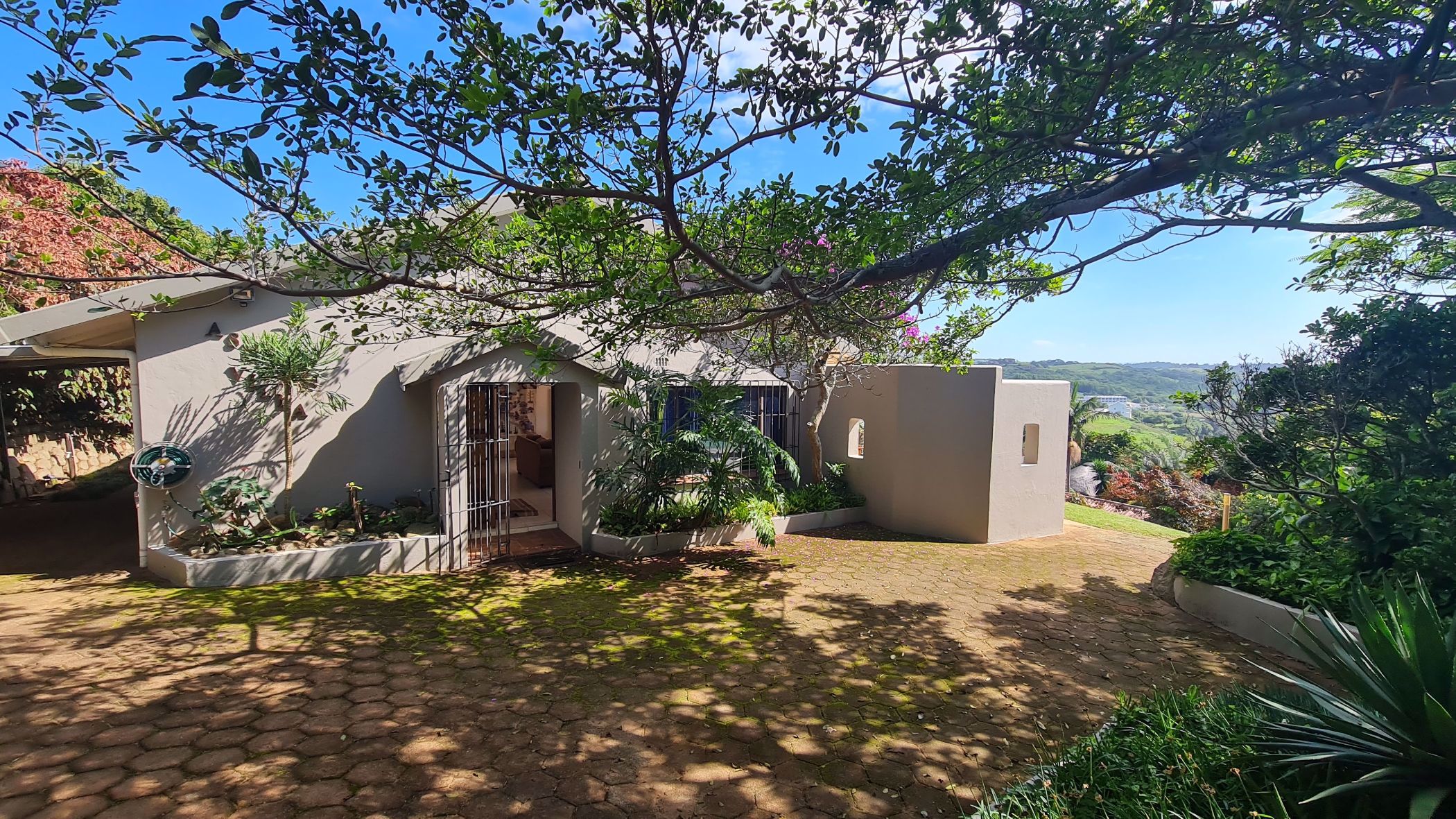 4 Bedroom House For Sale Port Edward 1PD1473738 Pam Golding