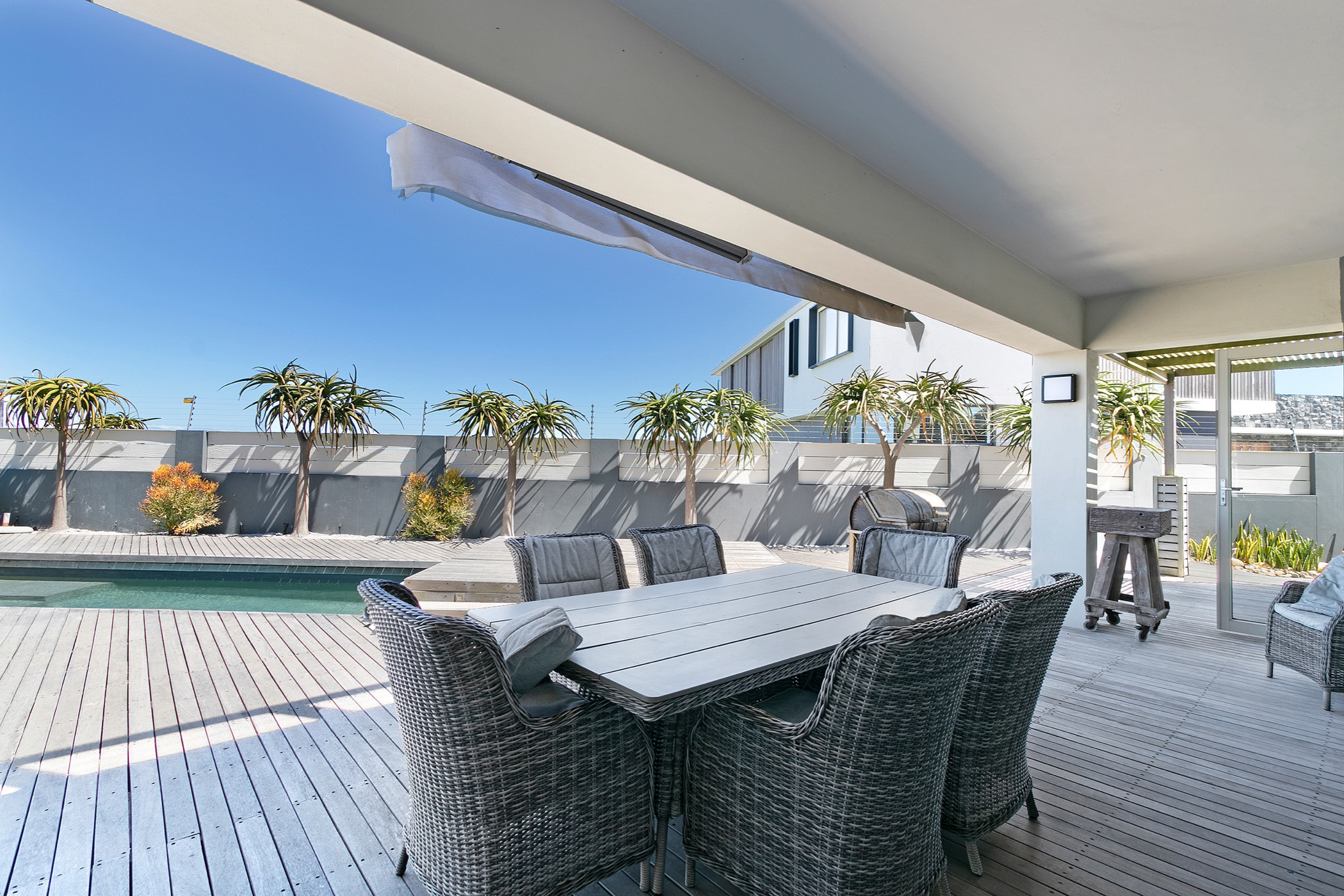 6 Bedroom House For Sale Van Riebeeckstrand 1TV1563084 Pam