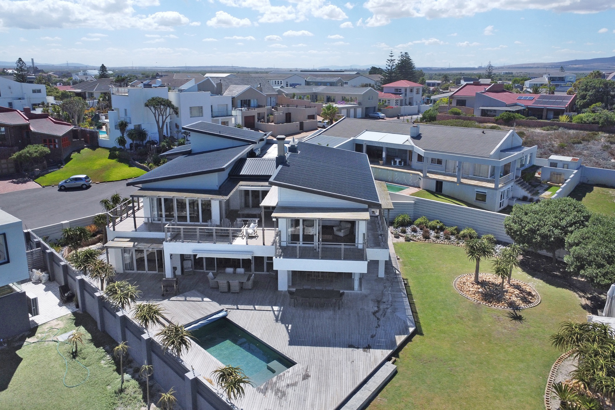 6 Bedroom House For Sale Van Riebeeckstrand 1TV1563084 Pam