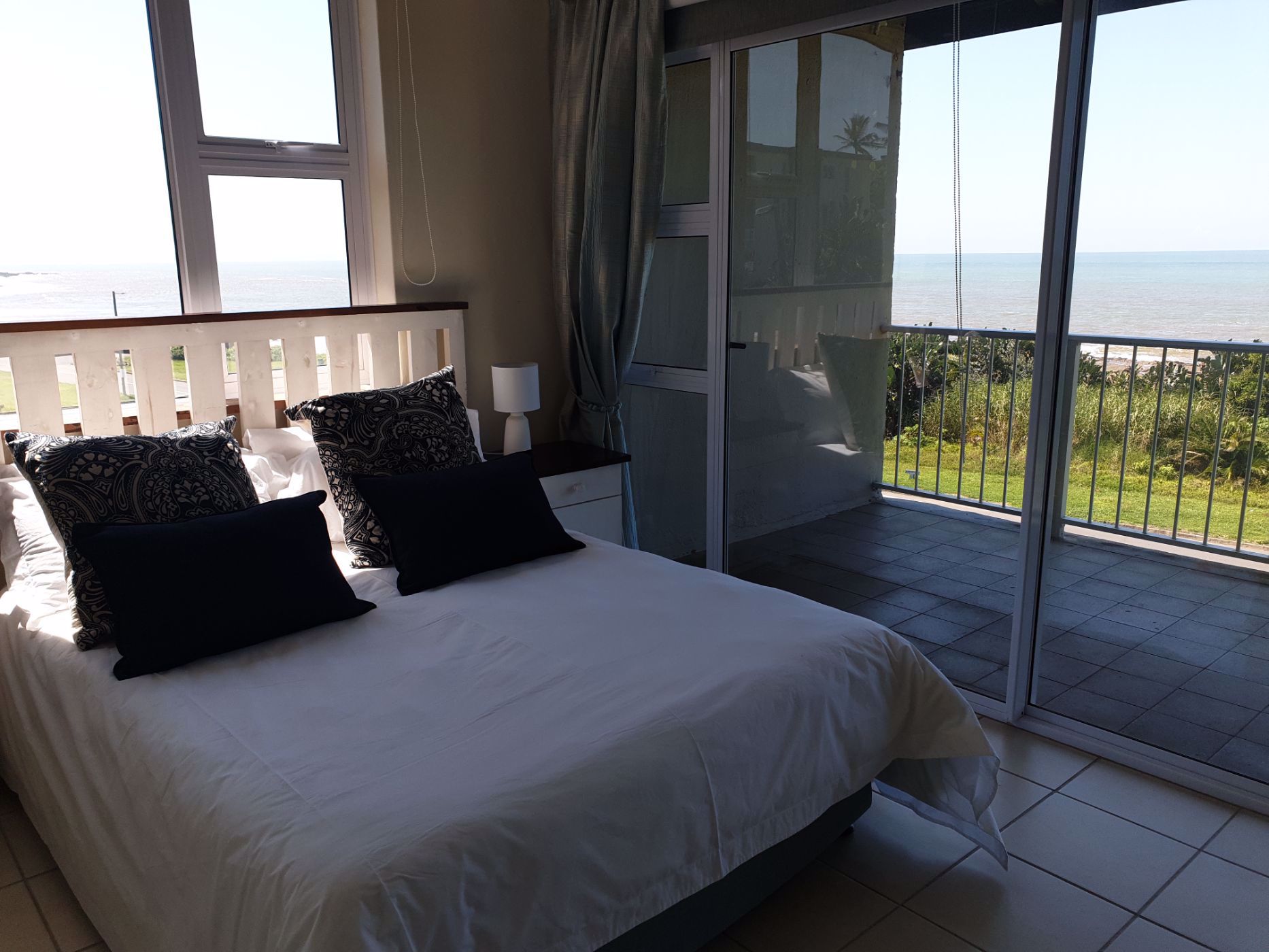 2 Bedroom Apartment For Sale Uvongo 1PX1563975 Pam Golding Properties