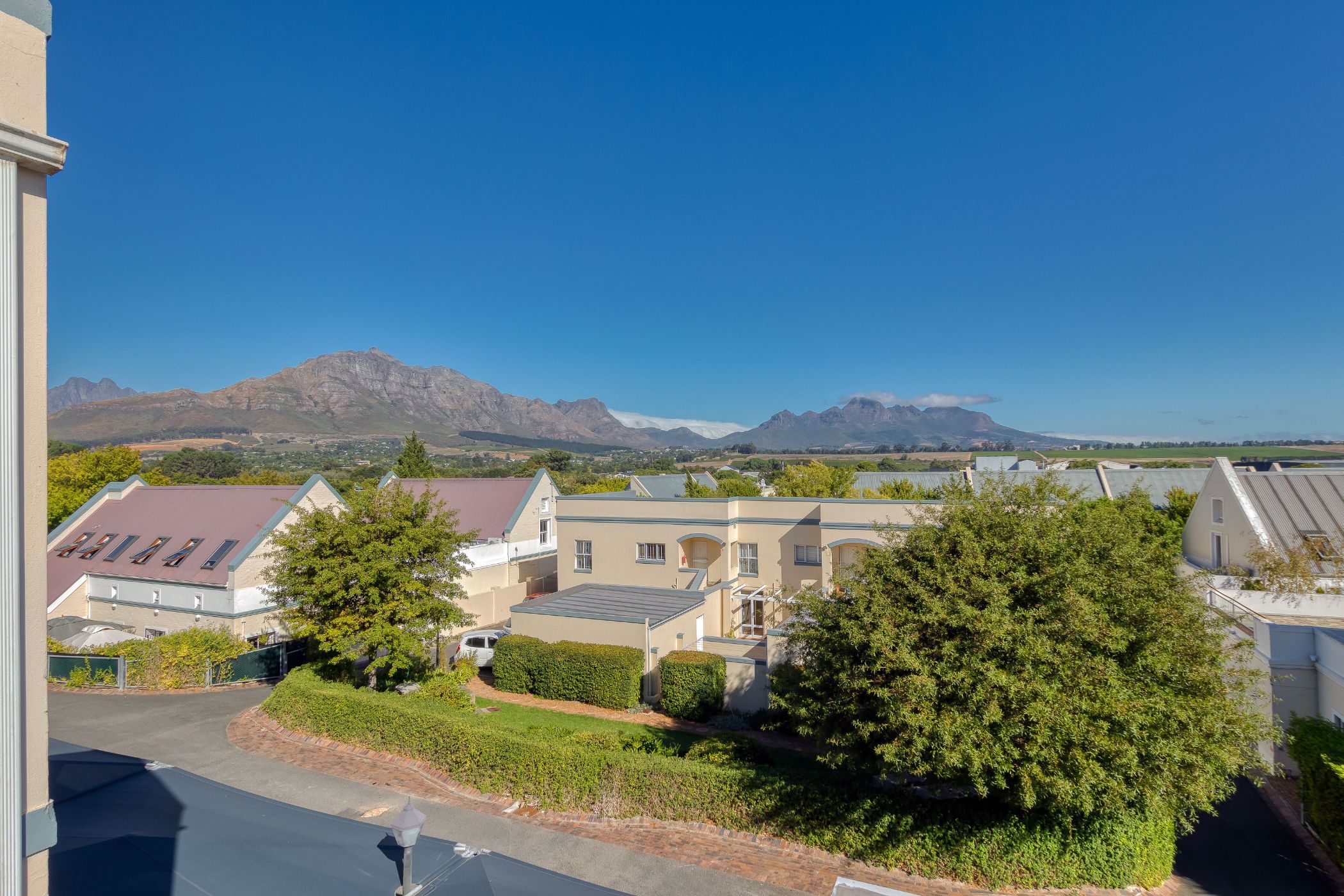 3 bedroom penthouse apartment for sale in Stellenbosch Central