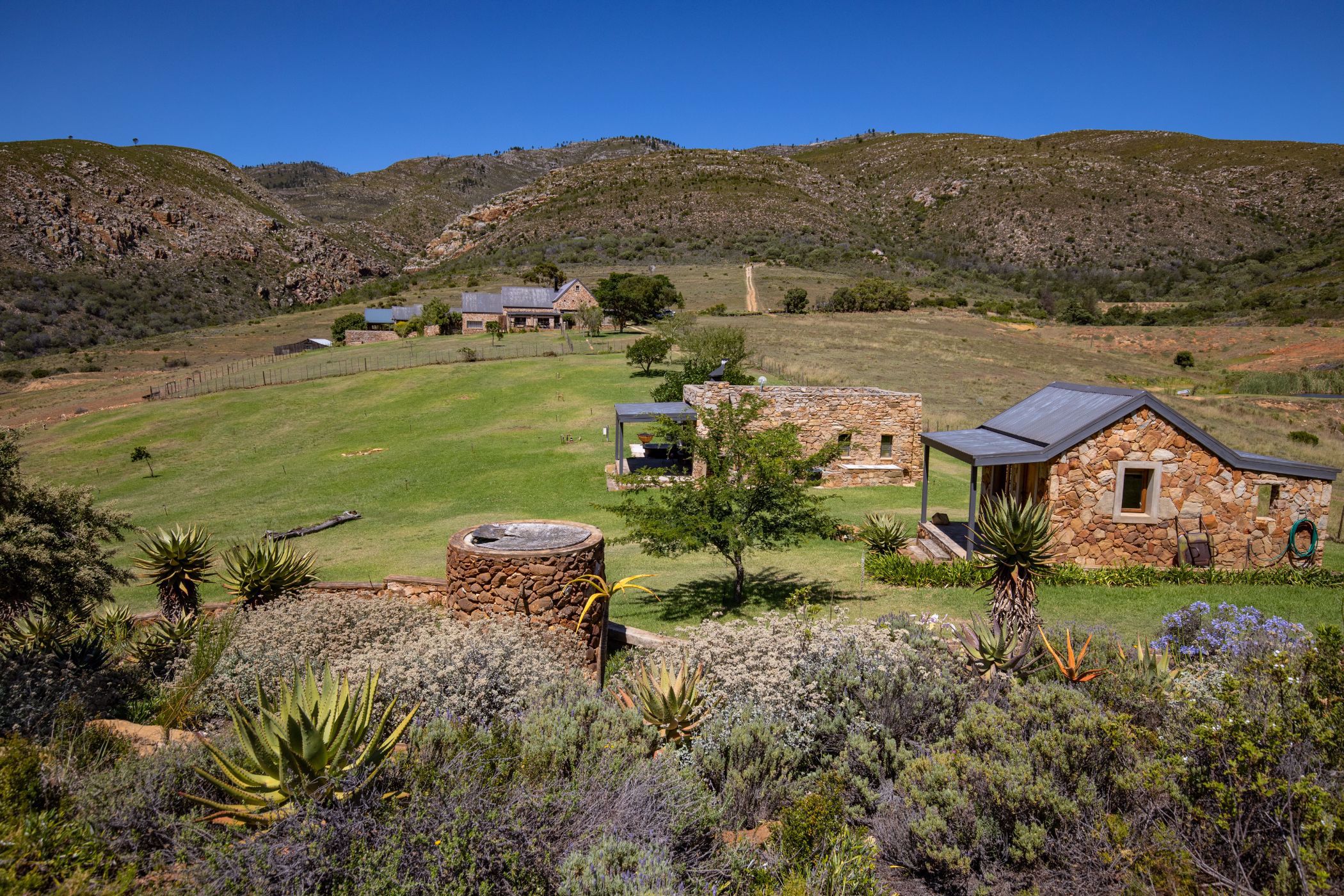 860 hectare Lifestyle Property For Sale Rural GEO1564368