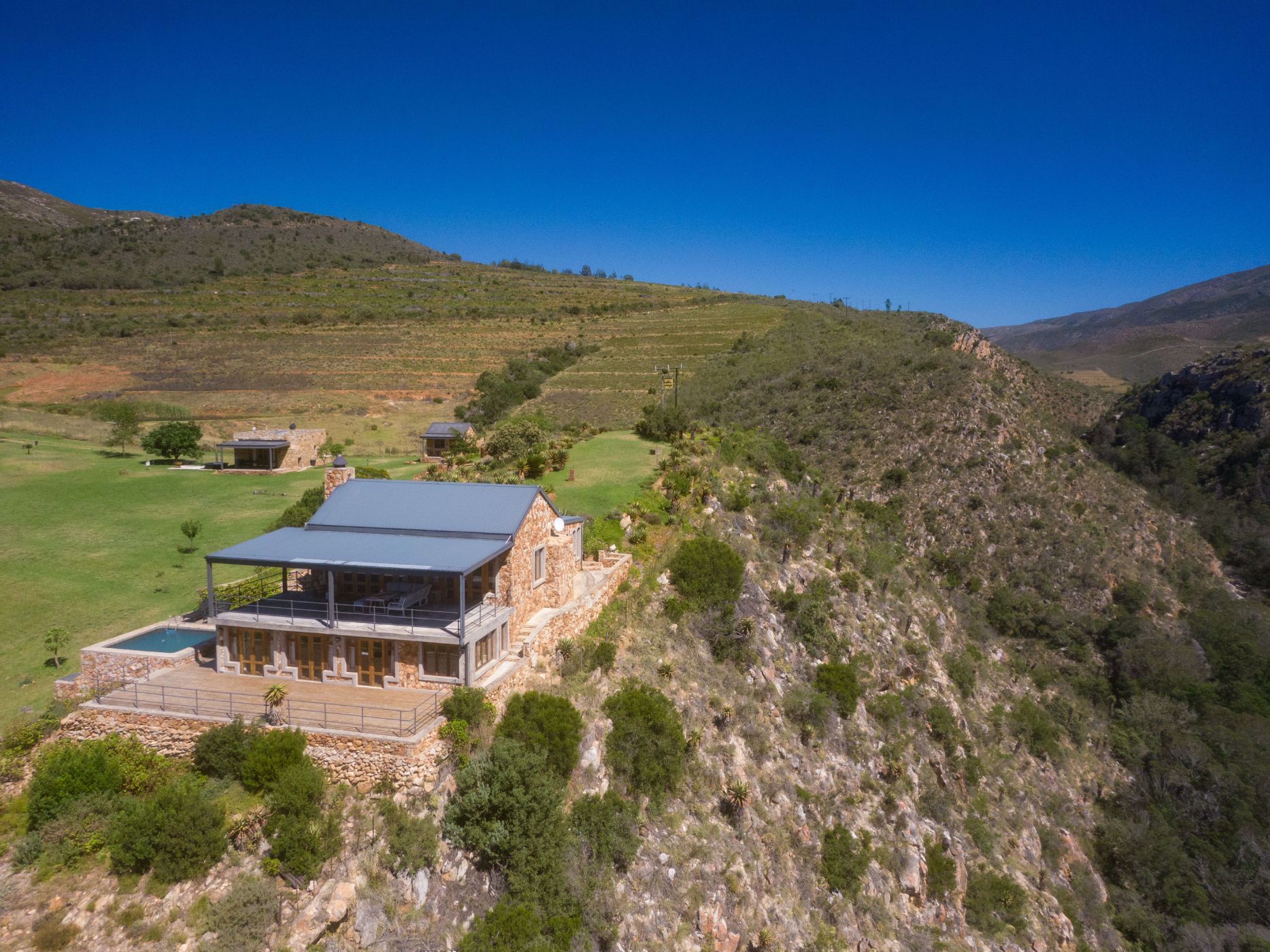 860 hectare Lifestyle Property For Sale Rural GEO1564368