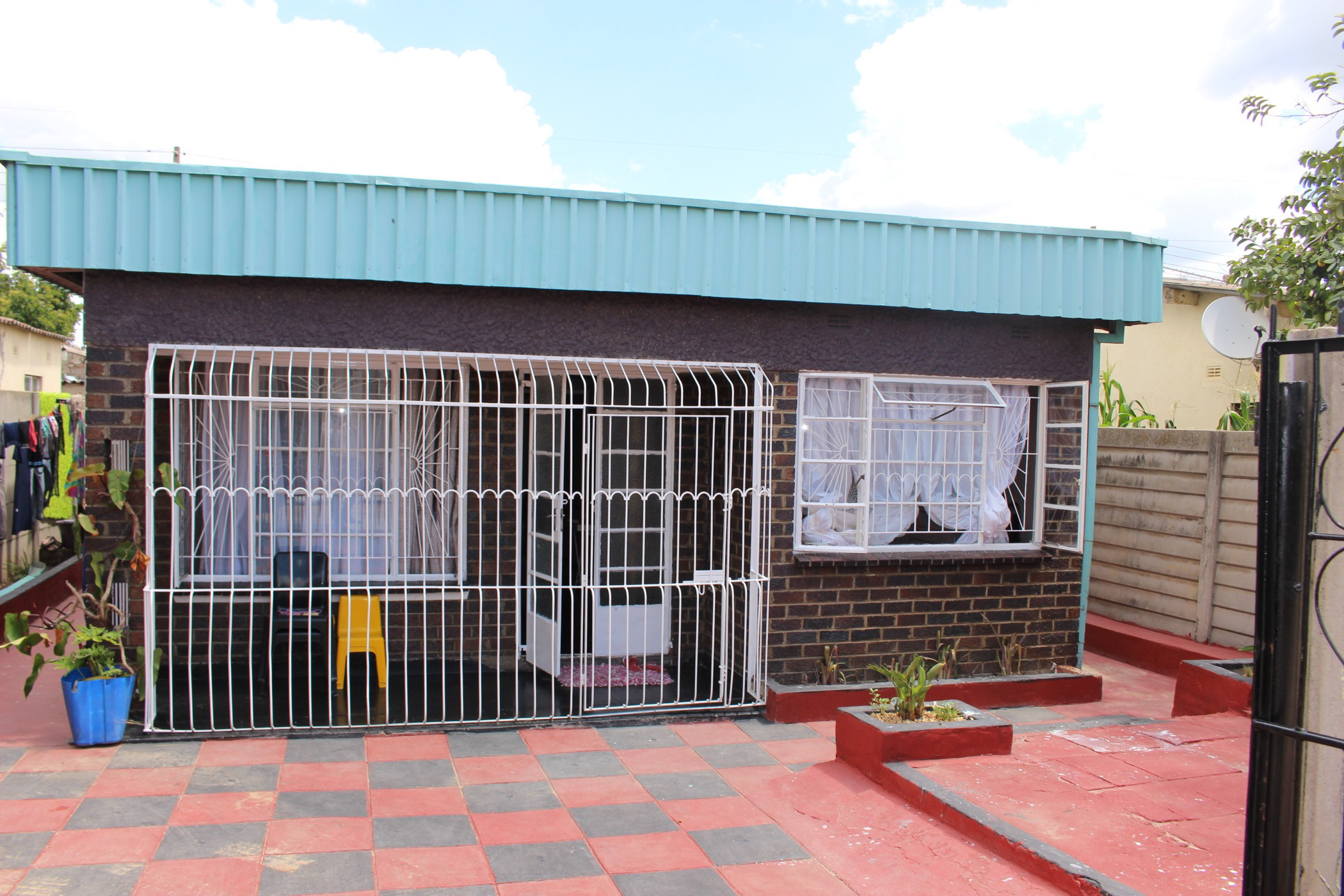 4 Bedroom House For Sale Seke (Zimbabwe) 3ZB1564235 Pam Golding