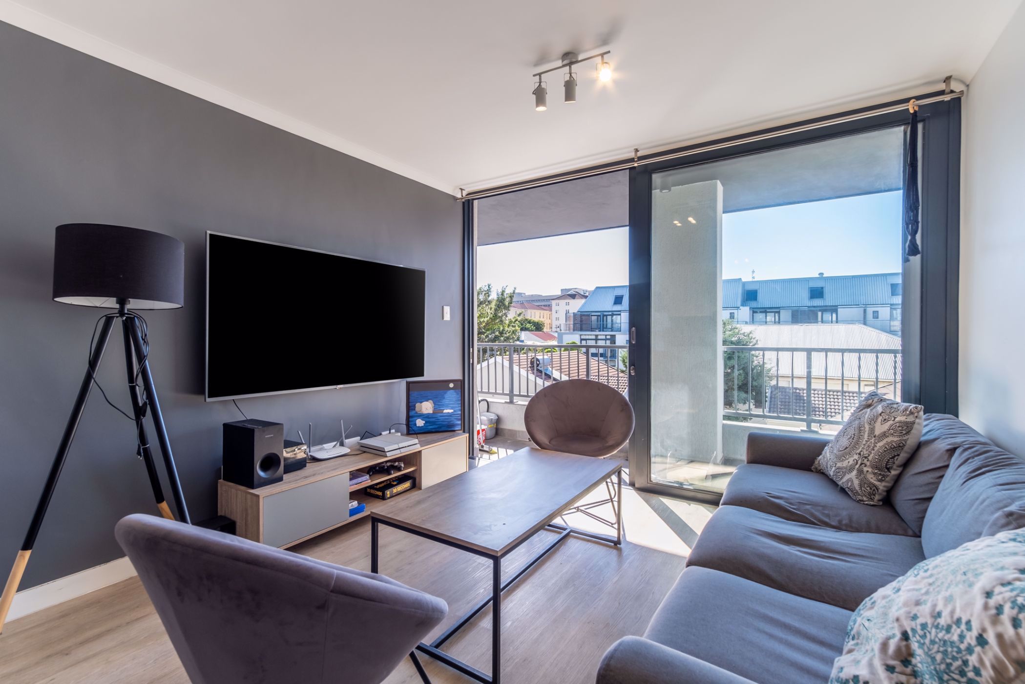 2 Bedroom Apartment For Sale Observatory (Cape Town) KW1565598