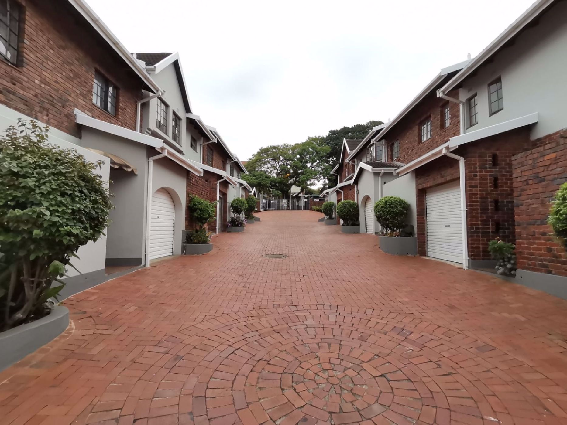 3 bedroom townhouse for sale in Bulwer (Durban)