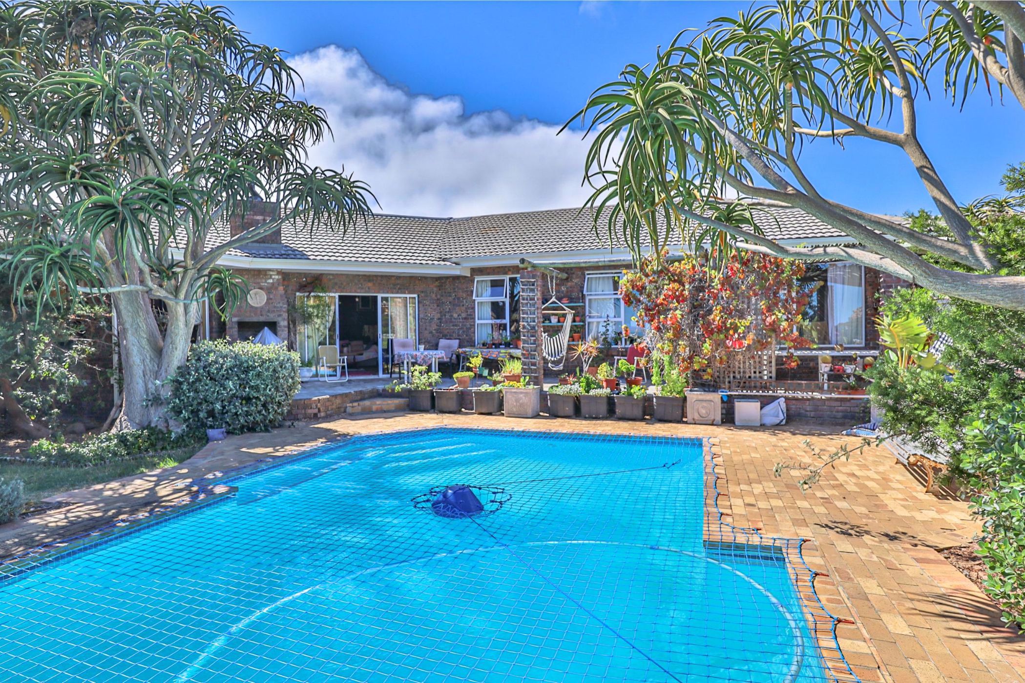 5-bedroom-house-for-sale-capri-fish-hoek-fh1566489-pam-golding