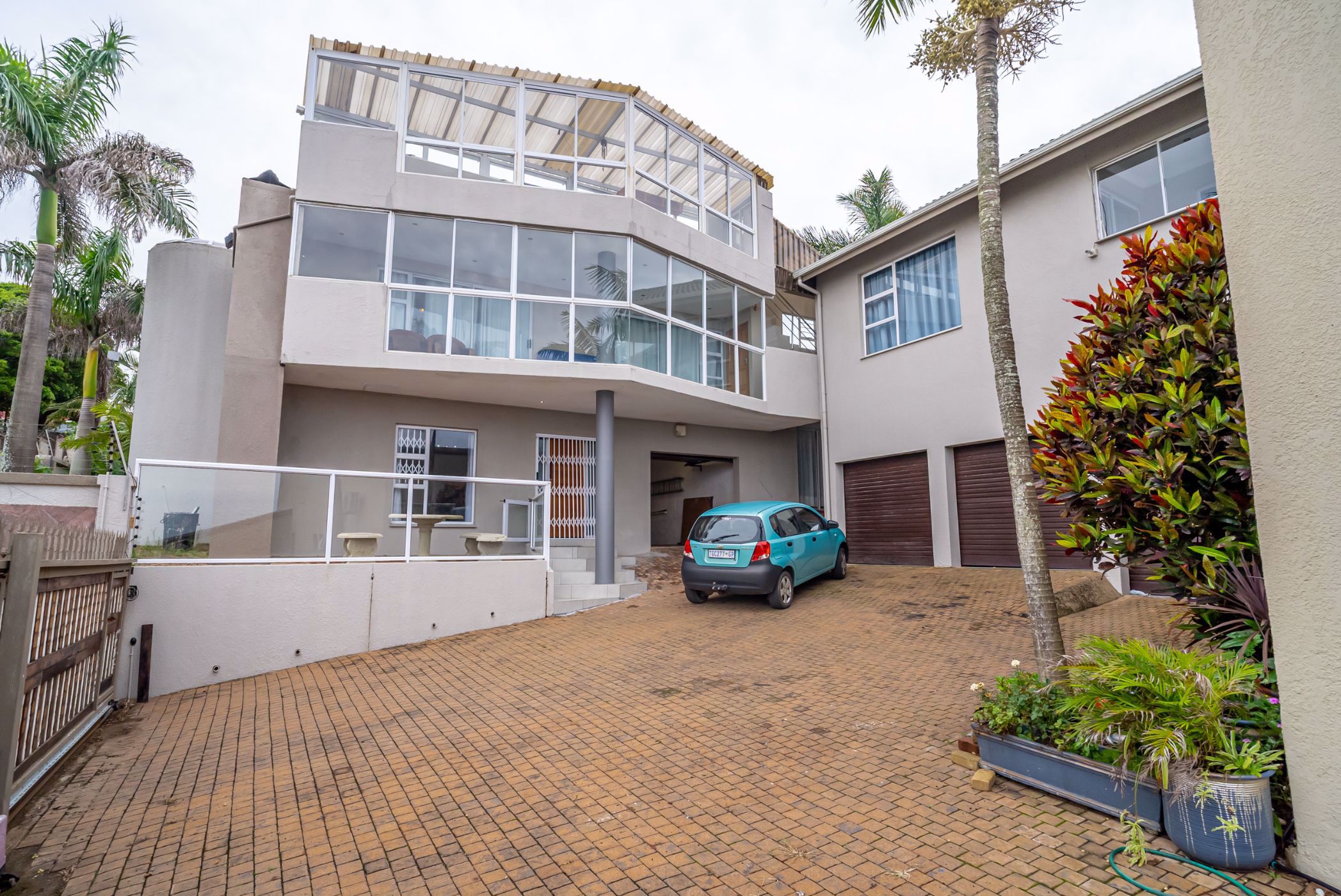 5 Bedroom House For Sale Uvongo 1PX1563974 Pam Golding Properties