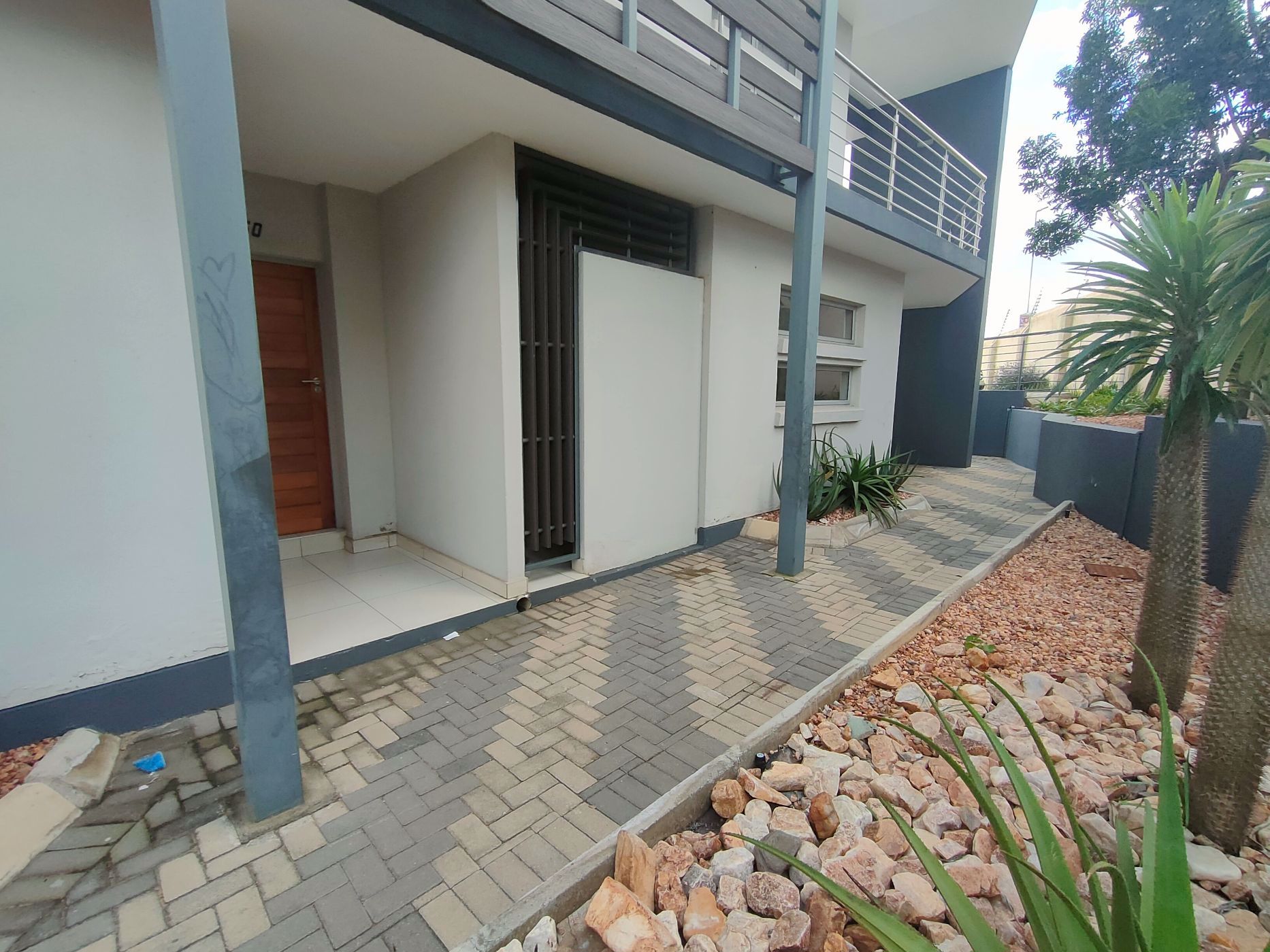 3 bedroom townhouse to rent in Bendor Park