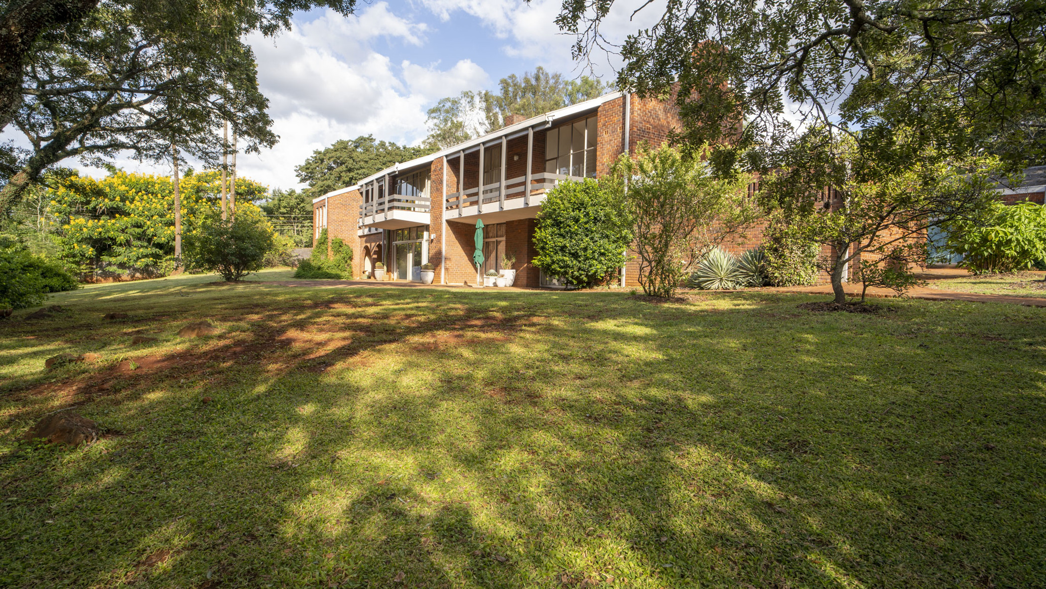 6 Bedroom House For Sale Chisipite (Zimbabwe) 3ZB1565947 Pam