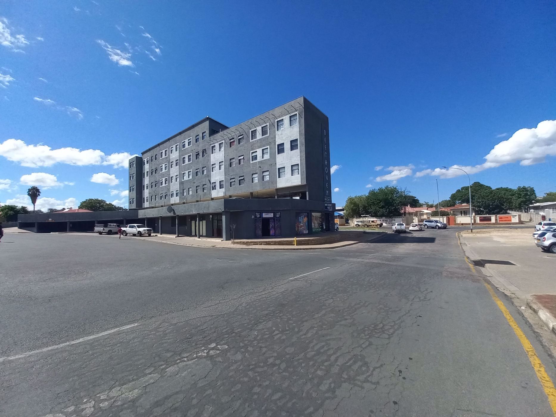 28 m&sup2; commercial retail property for sale in Windhoek (Namibia)