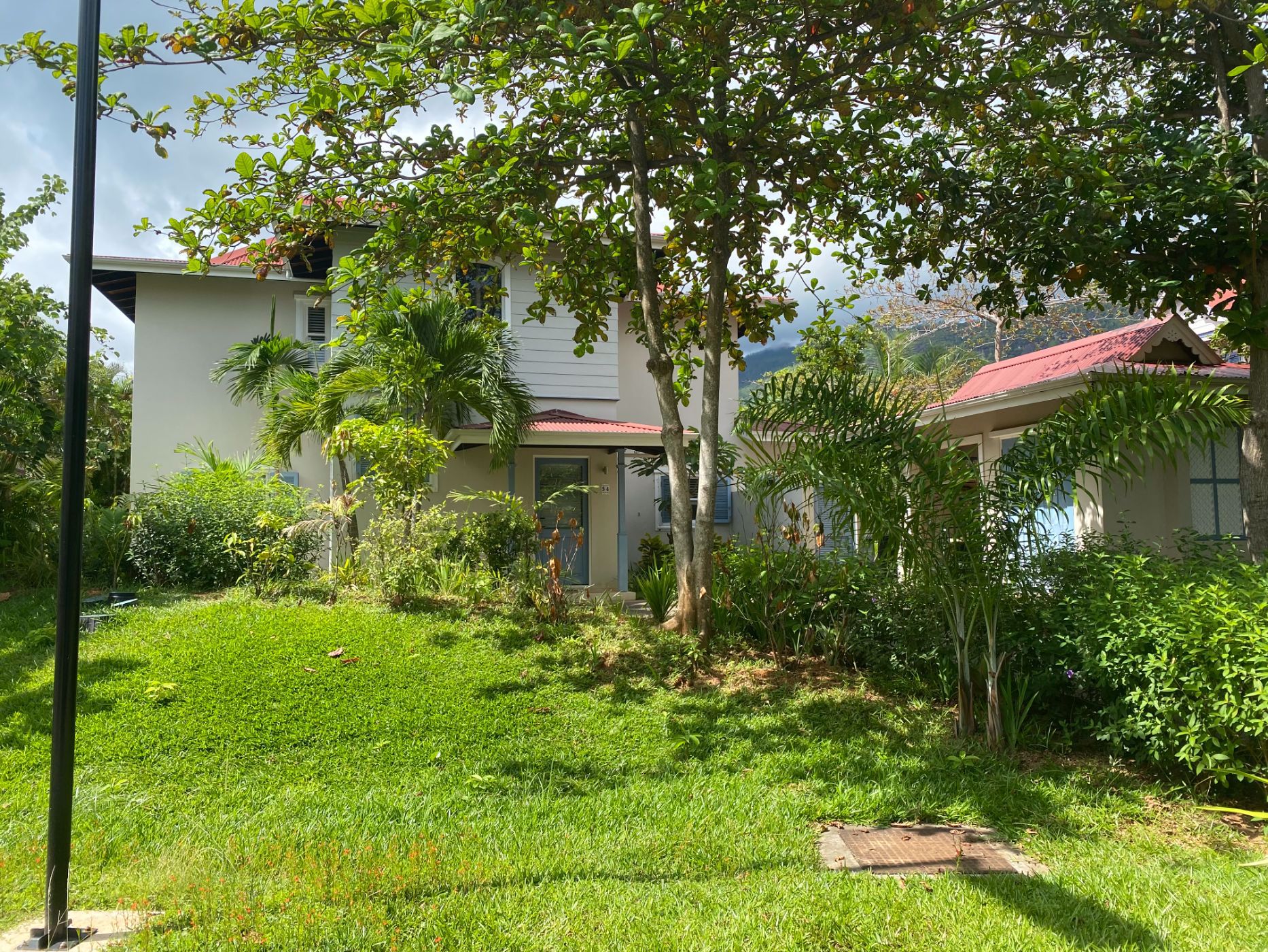 3 Bedroom Beachfront Villa For Sale Eden Island (Seychelles