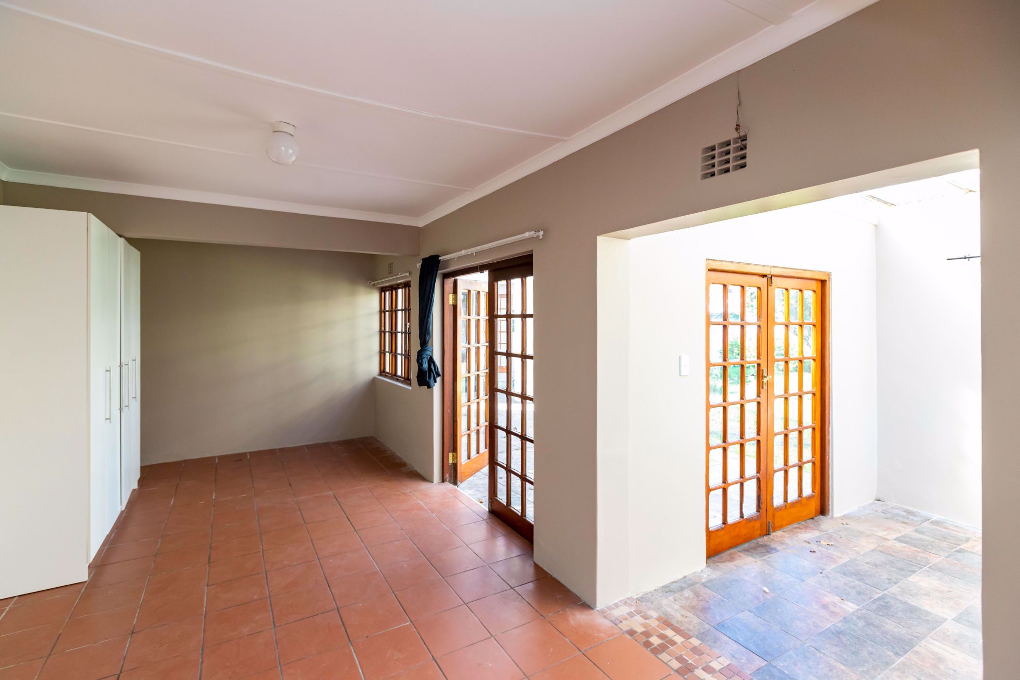 4 Bedroom House For Sale Berea (East London) 1ET1569233 Pam