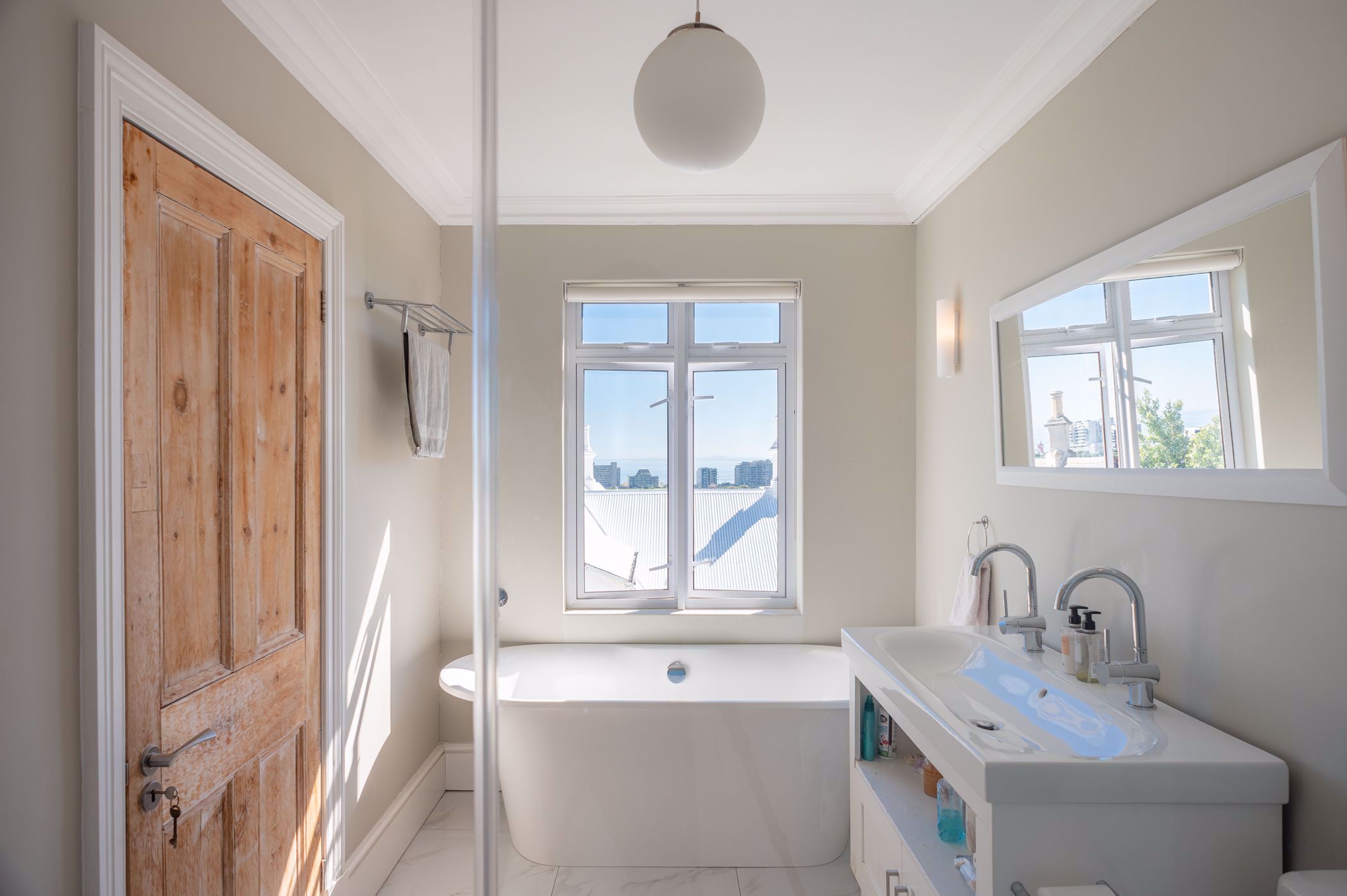 4 Bedroom House For Sale Green Point (Cape Town) AS1568472 Pam Golding Properties