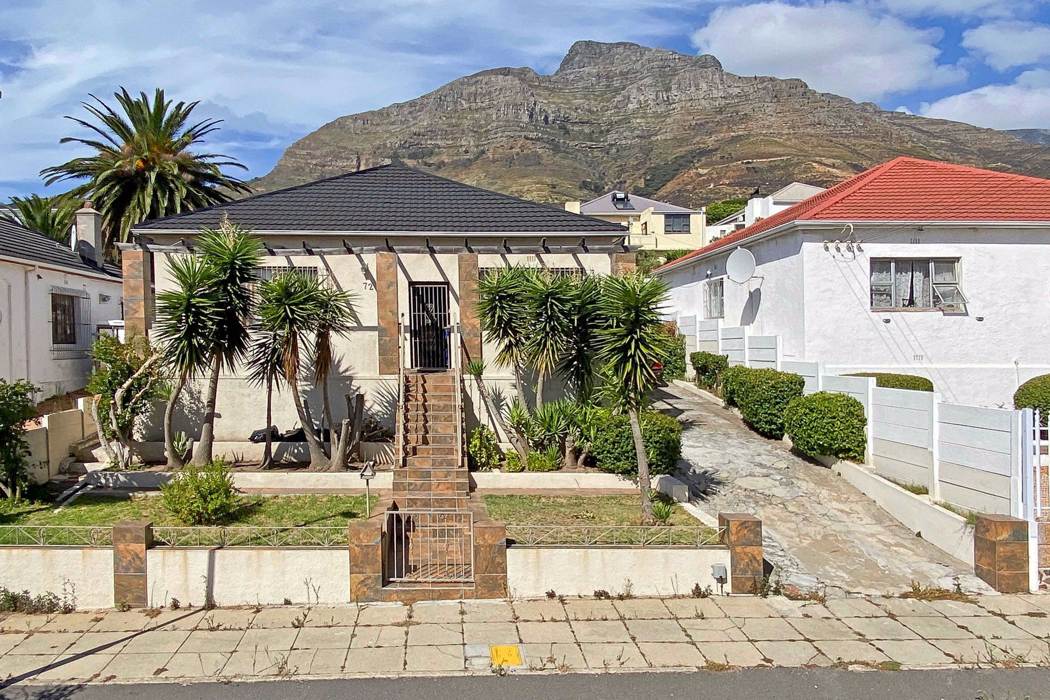 https://listing.pamgolding.co.za/images/properties/202204/783097/H/783097_H_26.jpg