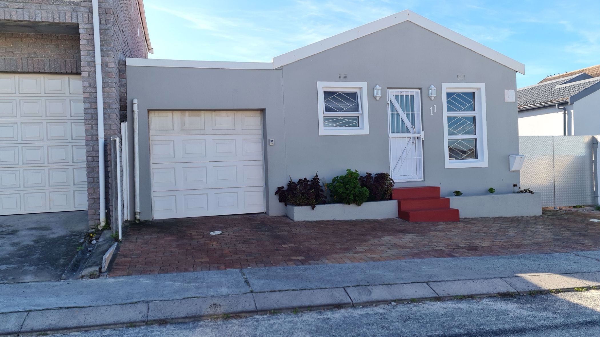 3 Bedroom House For Sale Bayview (Strandfontein) 1MN1570233 Pam